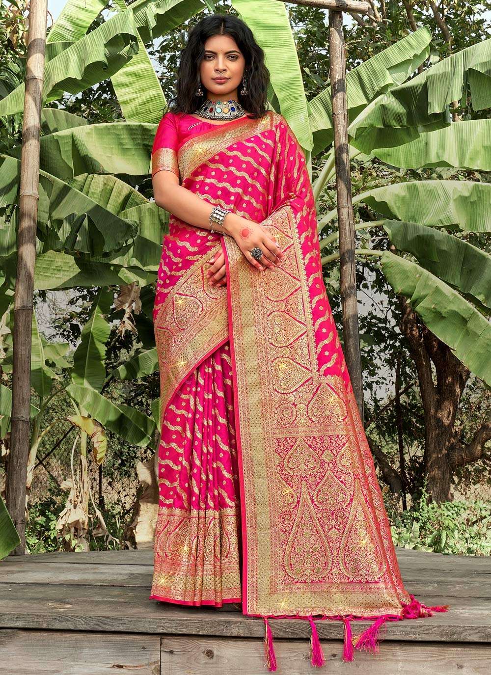 Latest designer party wear sarees online | Kolour - India