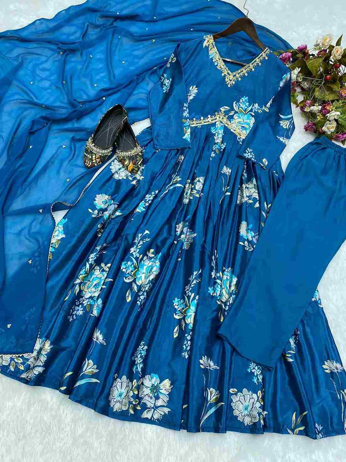 Silk Anarkalis - Buy Silk Anarkali Suits online | Myntra