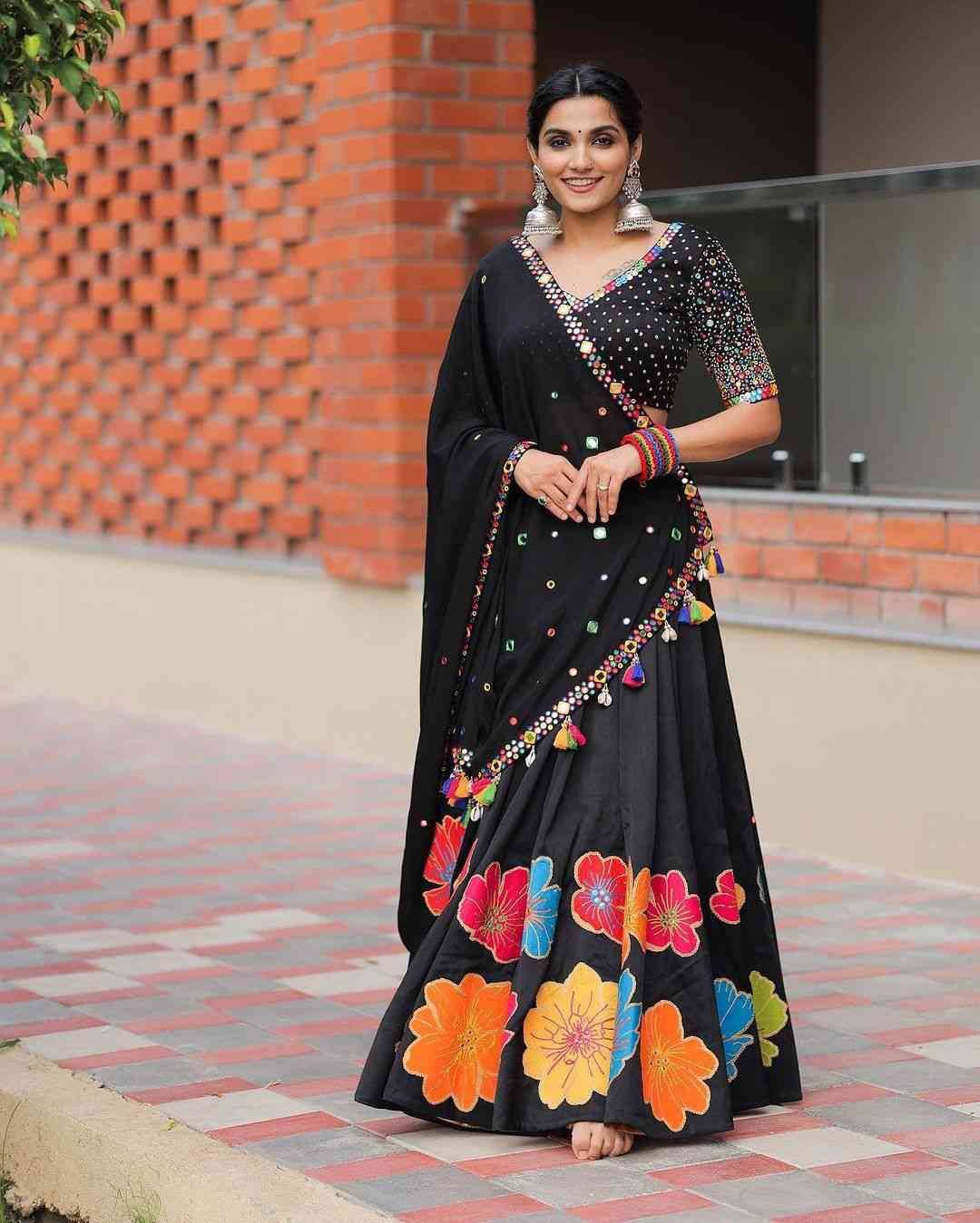 L-576 By Fashid Wholesale Navratri Wear Collection Beautiful Stylish Colorful Fancy Party Wear & Occasional Wear Pure Cotton Lehengas At Wholesale Price