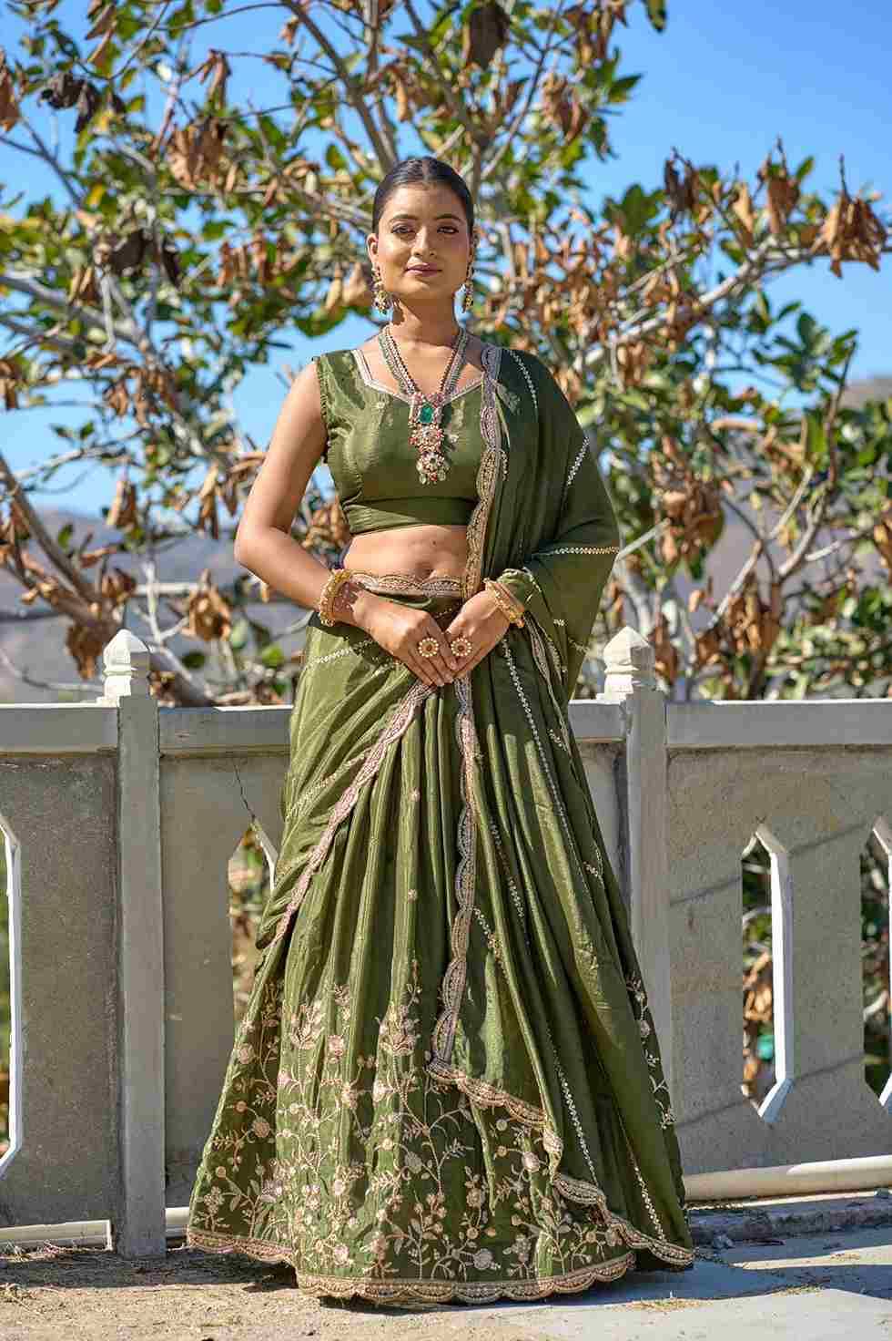 Gr-9011 By Fashid Wholesale 01 To 04 Series Navratri Wear Collection Beautiful Stylish Colorful Fancy Party Wear & Occasional Wear Heavy Chinnon Lehengas At Wholesale Price