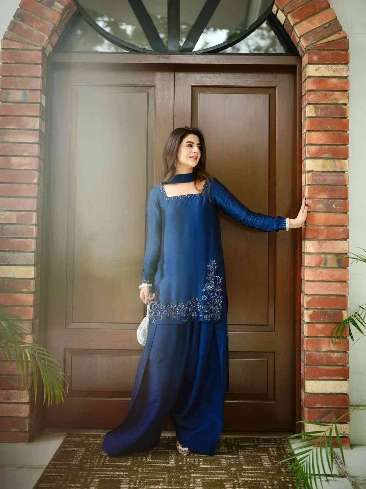 R-5886 By Fashid Wholesale Suits Beautiful Fancy Colorful Stylish Party Wear & Occasional Wear Natural Crepe Dresses At Wholesale Price