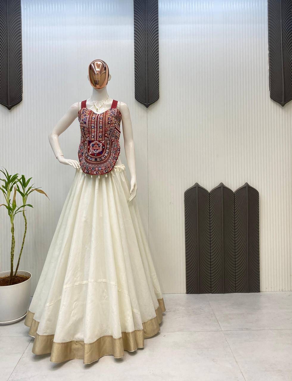 Le-652 By Fashid Wholesale Navratri Wear Collection Beautiful Stylish Colorful Fancy Party Wear & Occasional Wear Bangalorey Lehengas At Wholesale Price
