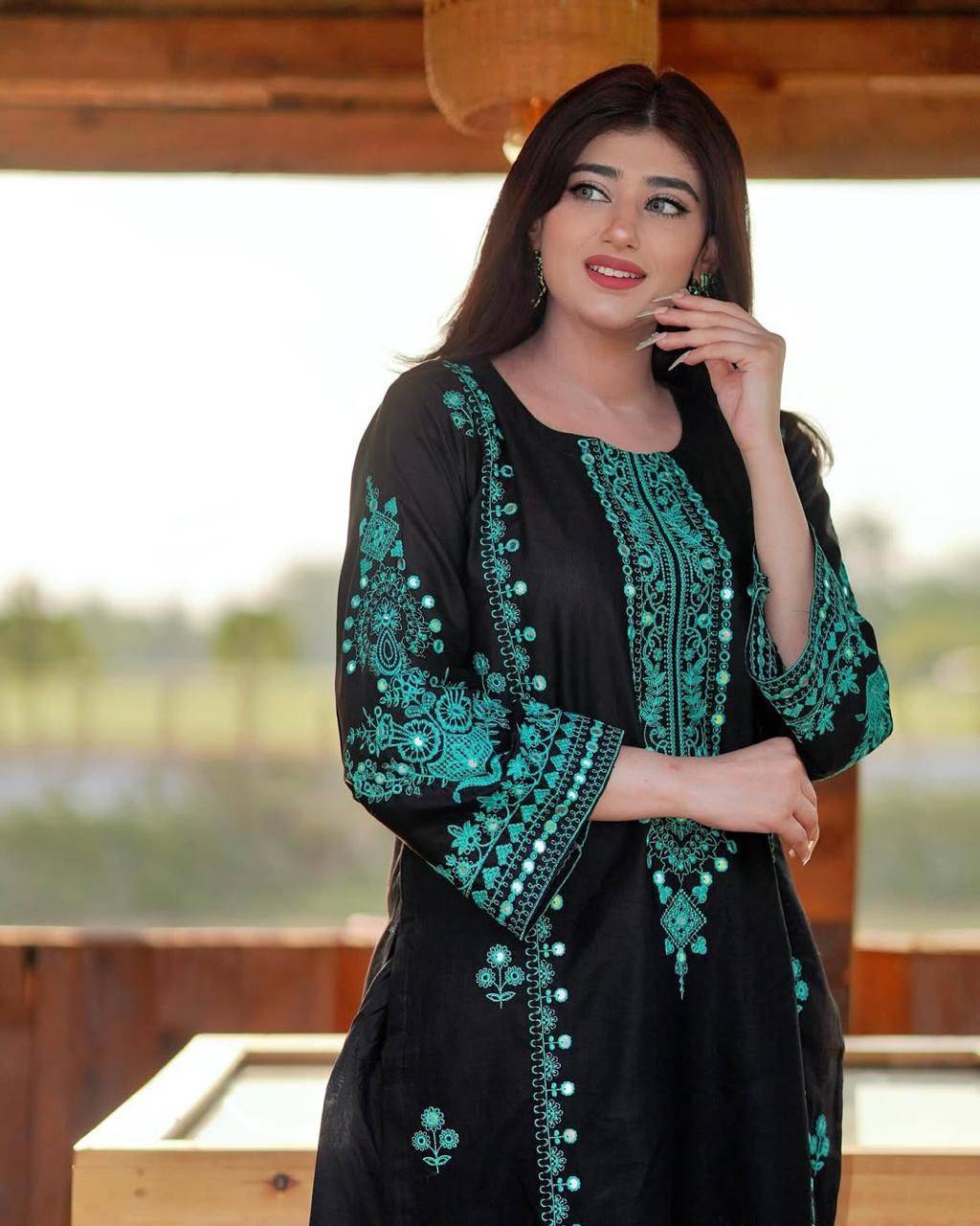 Le-2005 By Fashid Wholesale Beautiful Festive Suits Colorful Stylish Fancy Casual Wear & Ethnic Wear Roman Silk Dresses At Wholesale Price