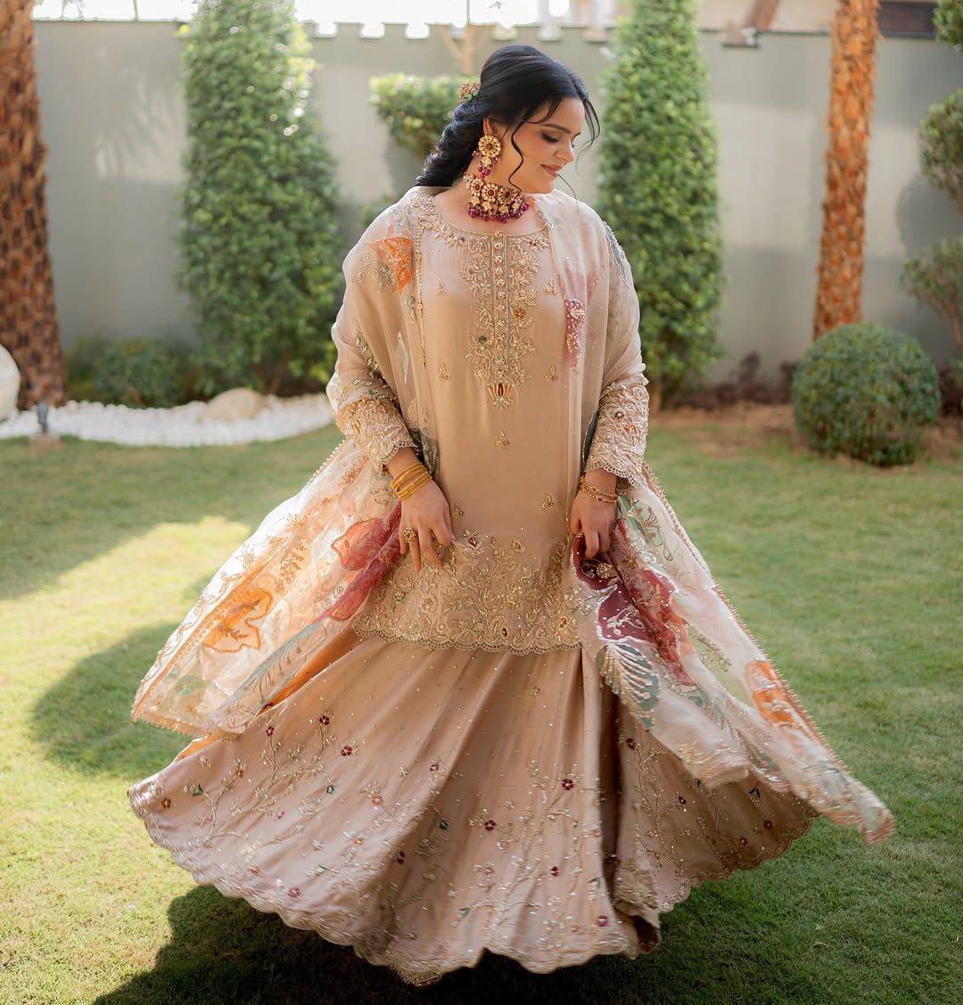 Le-1976 By Fashid Wholesale Beautiful Festive Suits Colorful Stylish Fancy Casual Wear & Ethnic Wear Chinnon Dresses At Wholesale Price