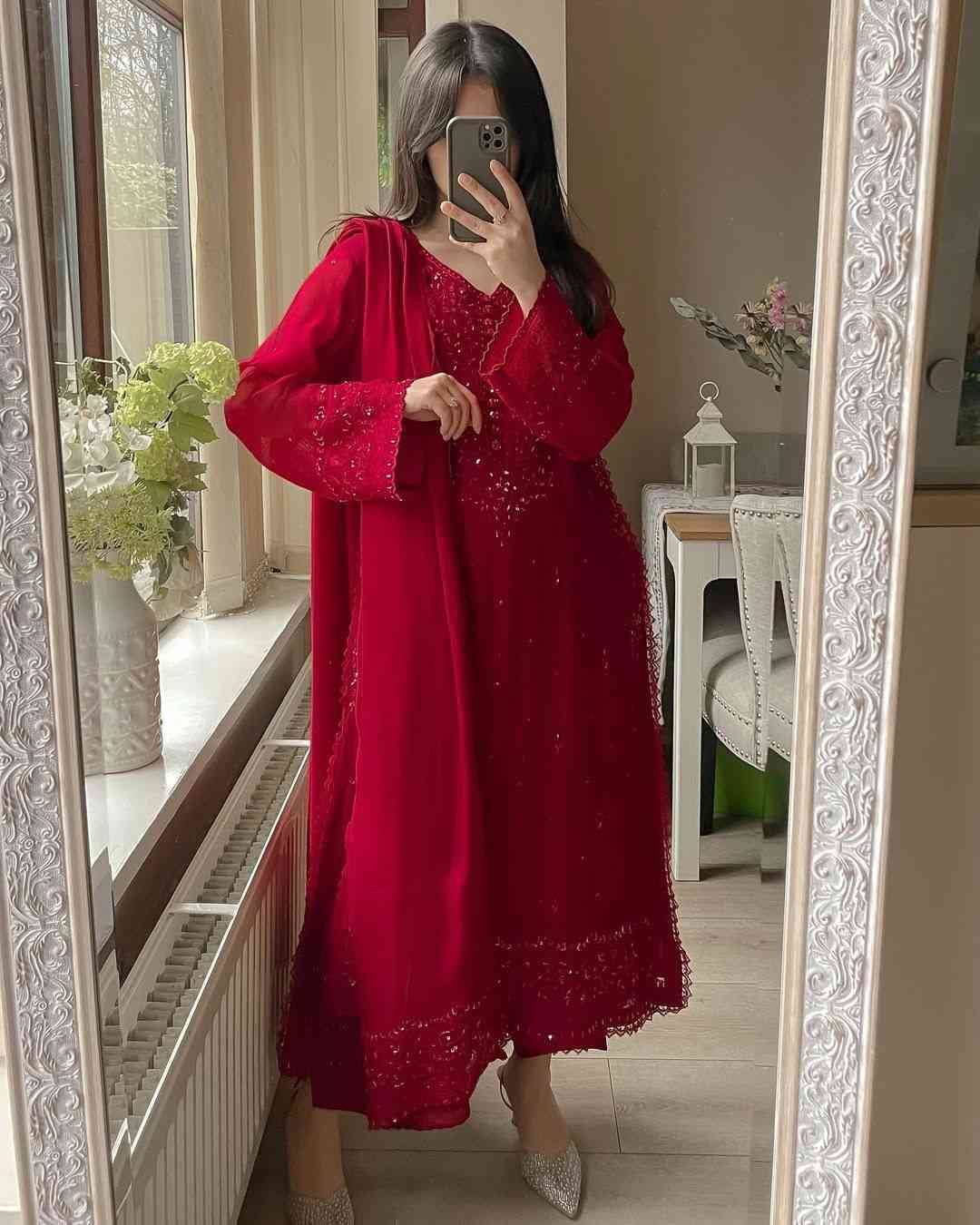 Le-2002 By Fashid Wholesale Beautiful Festive Suits Colorful Stylish Fancy Casual Wear & Ethnic Wear Georgette Dresses At Wholesale Price