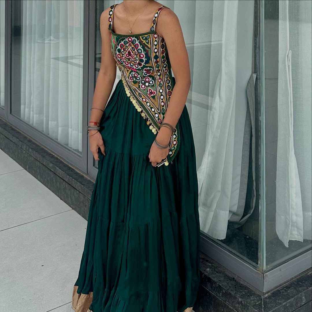 Le-650 By Fashid Wholesale Navratri Wear Collection Beautiful Stylish Colorful Fancy Party Wear & Occasional Wear Polly Rayon Lehengas At Wholesale Price