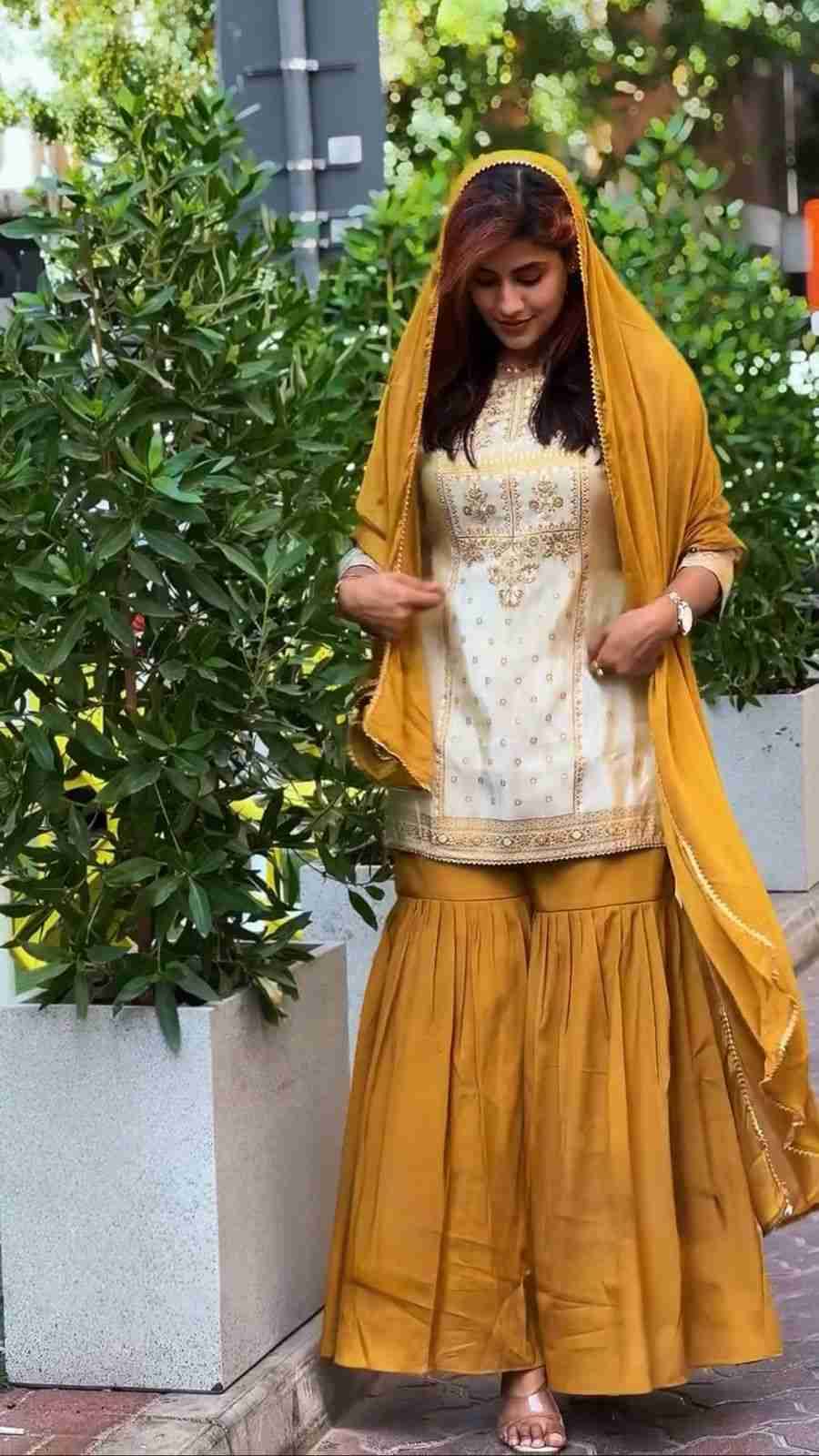 R-5918 By Fashid Wholesale Beautiful Sharara Suits Colorful Stylish Fancy Casual Wear & Ethnic Wear Natural Crepe Dresses At Wholesale Price