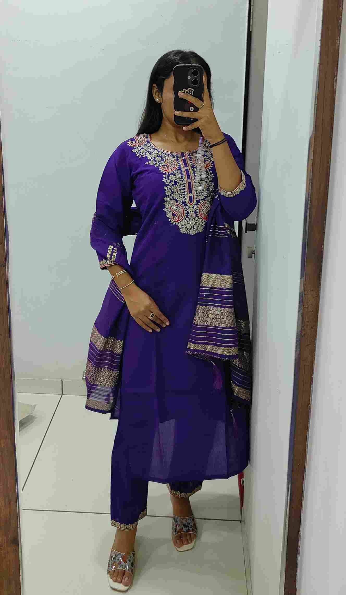 Vtd-2509 By Fashid Wholesale Beautiful Festive Suits Colorful Stylish Fancy Casual Wear & Ethnic Wear Roman Silk Dresses At Wholesale Price