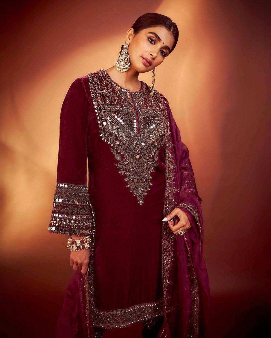 Be-281 By Fashid Wholesale Beautiful Suits Colorful Stylish Fancy Casual Wear & Ethnic Wear Viscose Velvet Dresses At Wholesale Price