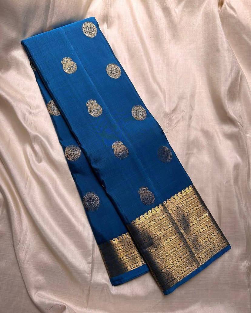 Lc-772 By Fashid Wholesale 01 To 05 Series Indian Traditional Wear Collection Beautiful Stylish Fancy Colorful Party Wear & Occasional Wear Lichi Silk Sarees At Wholesale Price