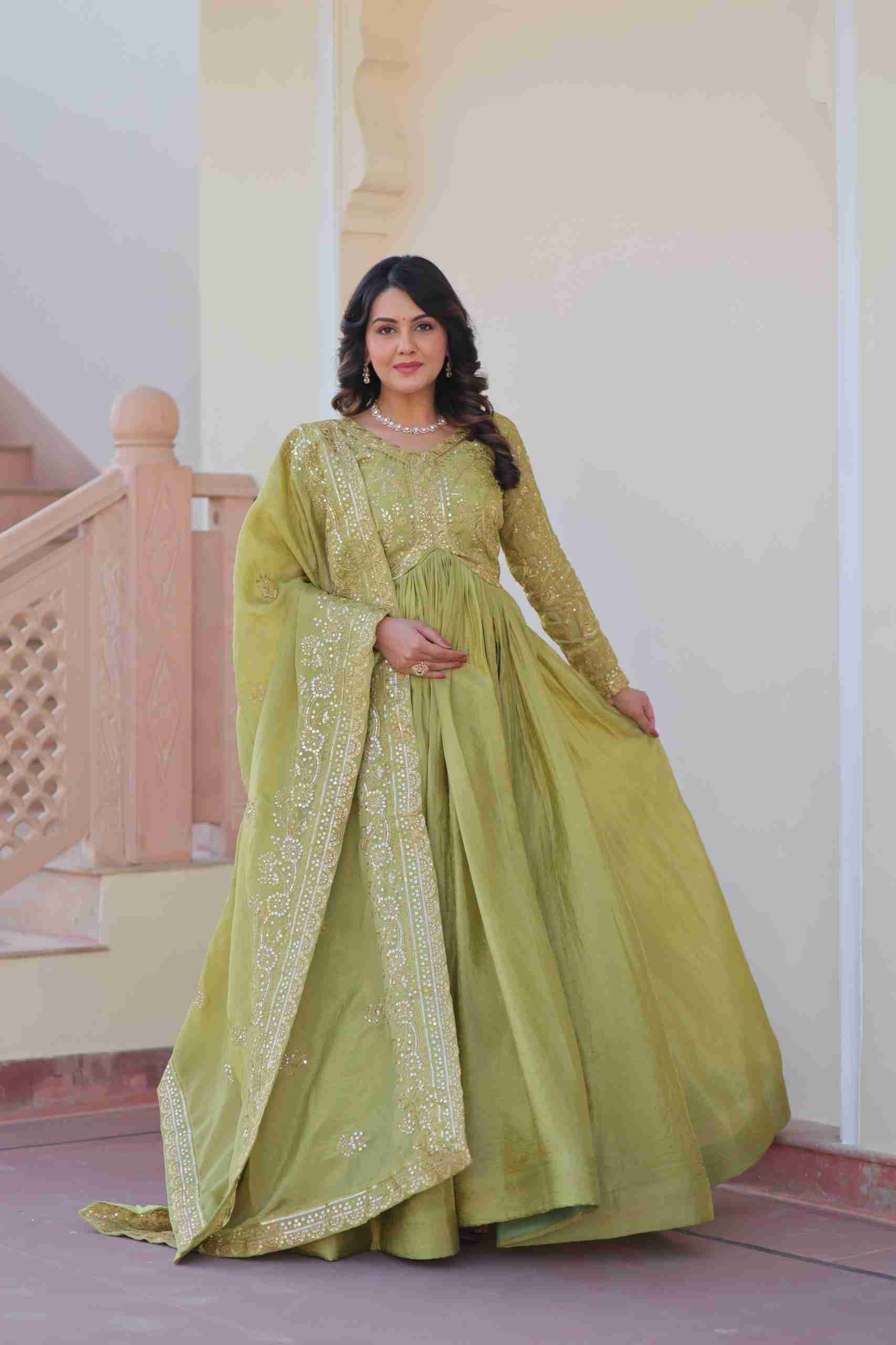 Sf-1108 By Fashid Wholesale 01 To 02 Series Designer Beautiful Collection Occasional Wear & Party Wear Gold Crush Gowns At Wholesale Price