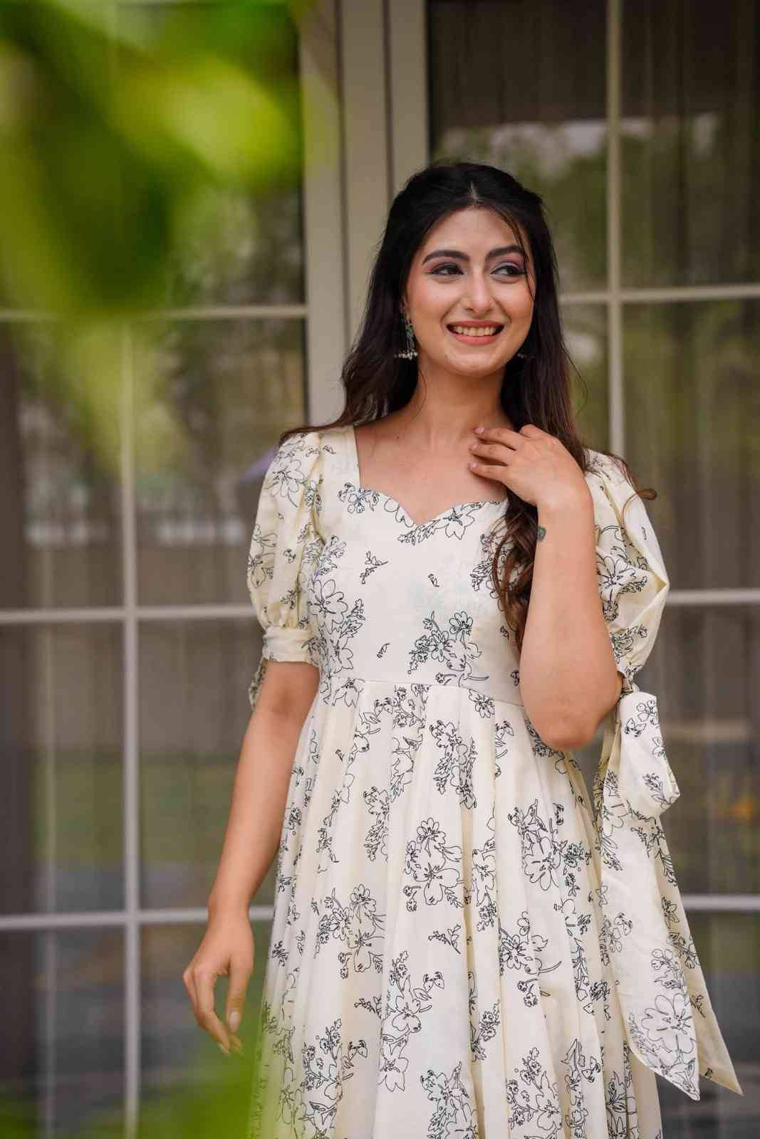 DC-201 By Fashid Wholesale 201 To 204 Series Beautiful Stylish Festive Suits Fancy Colorful Casual Wear & Ethnic Wear & Ready To Wear Poly Rayon Kurtis At Wholesale Price