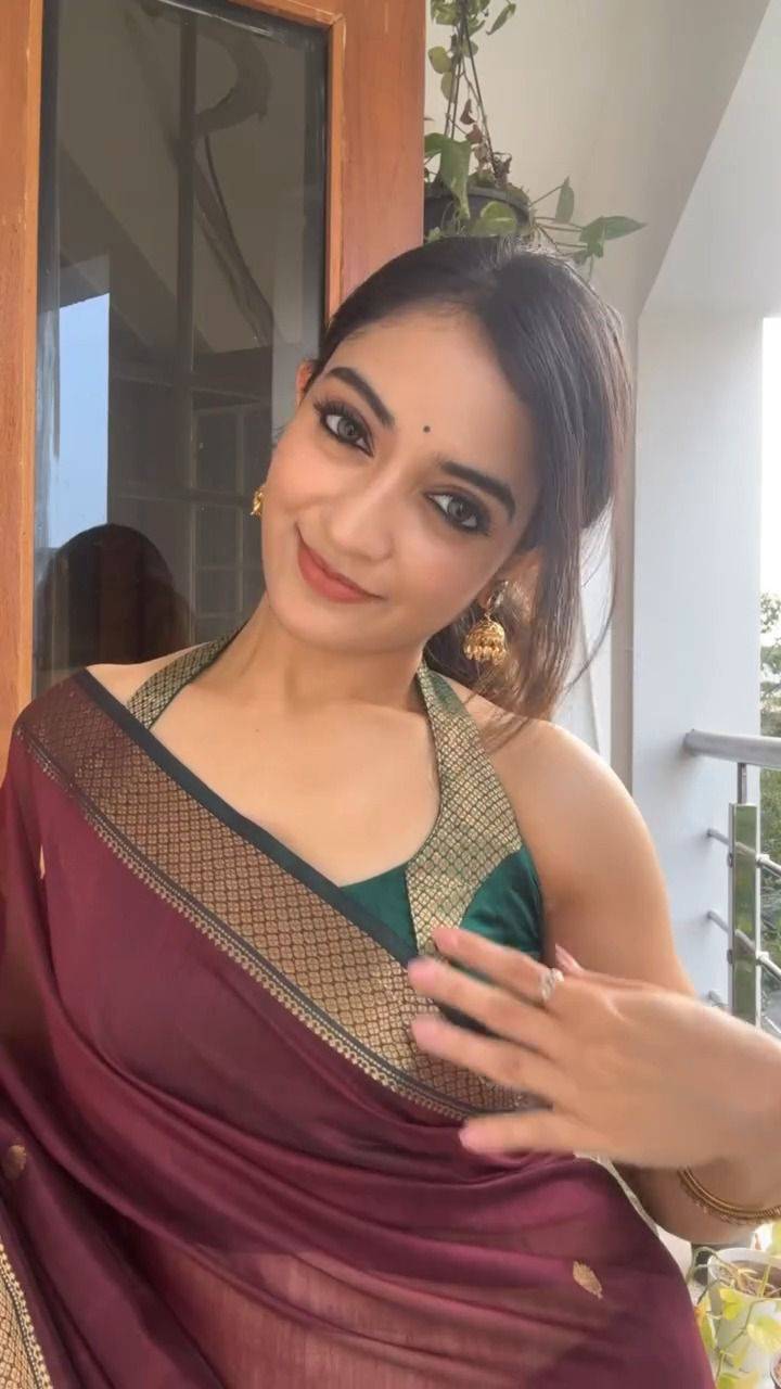 Kp-6059 By Fashid Wholesale Indian Traditional Wear Collection Beautiful Stylish Fancy Colorful Party Wear & Occasional Wear Soft Lichi Silk Sarees At Wholesale Price