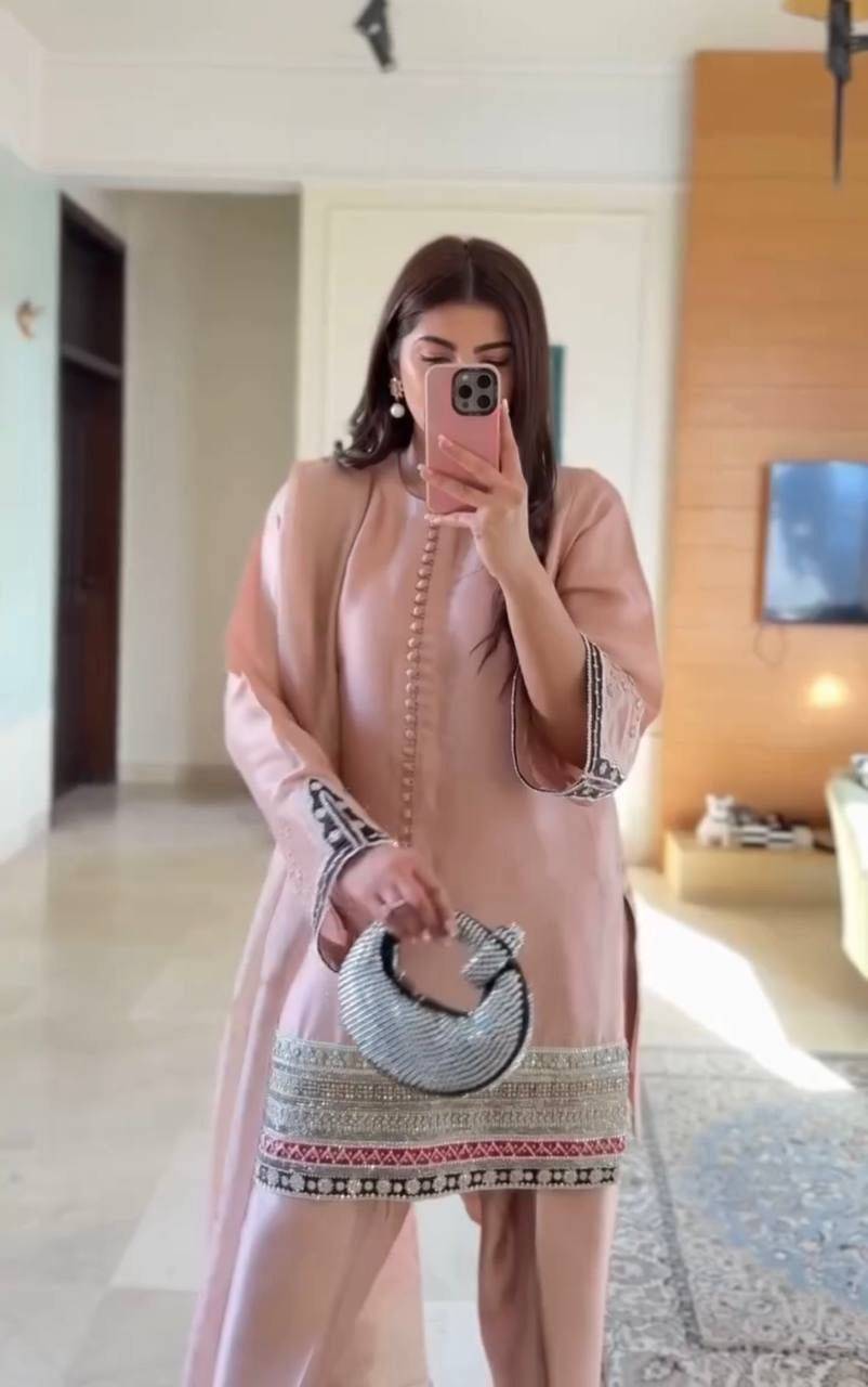 Kf-1682 By Fashid Wholesale Beautiful Suits Colorful Stylish Fancy Casual Wear & Ethnic Wear Heavy Natural Crepe Dresses At Wholesale Price