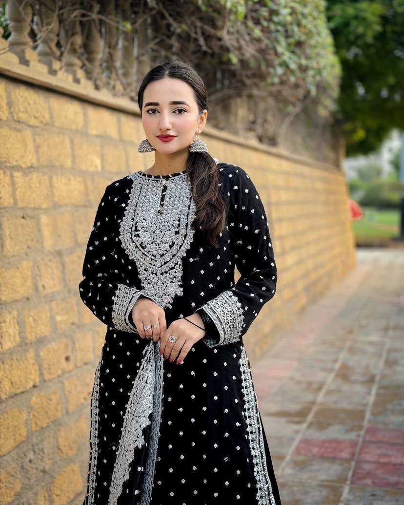 Zf-5041 By Fashid Wholesale Beautiful Colorful Fancy Wedding Collection Occasional Wear & Party Wear Faux Georgette Dresses At Wholesale Price