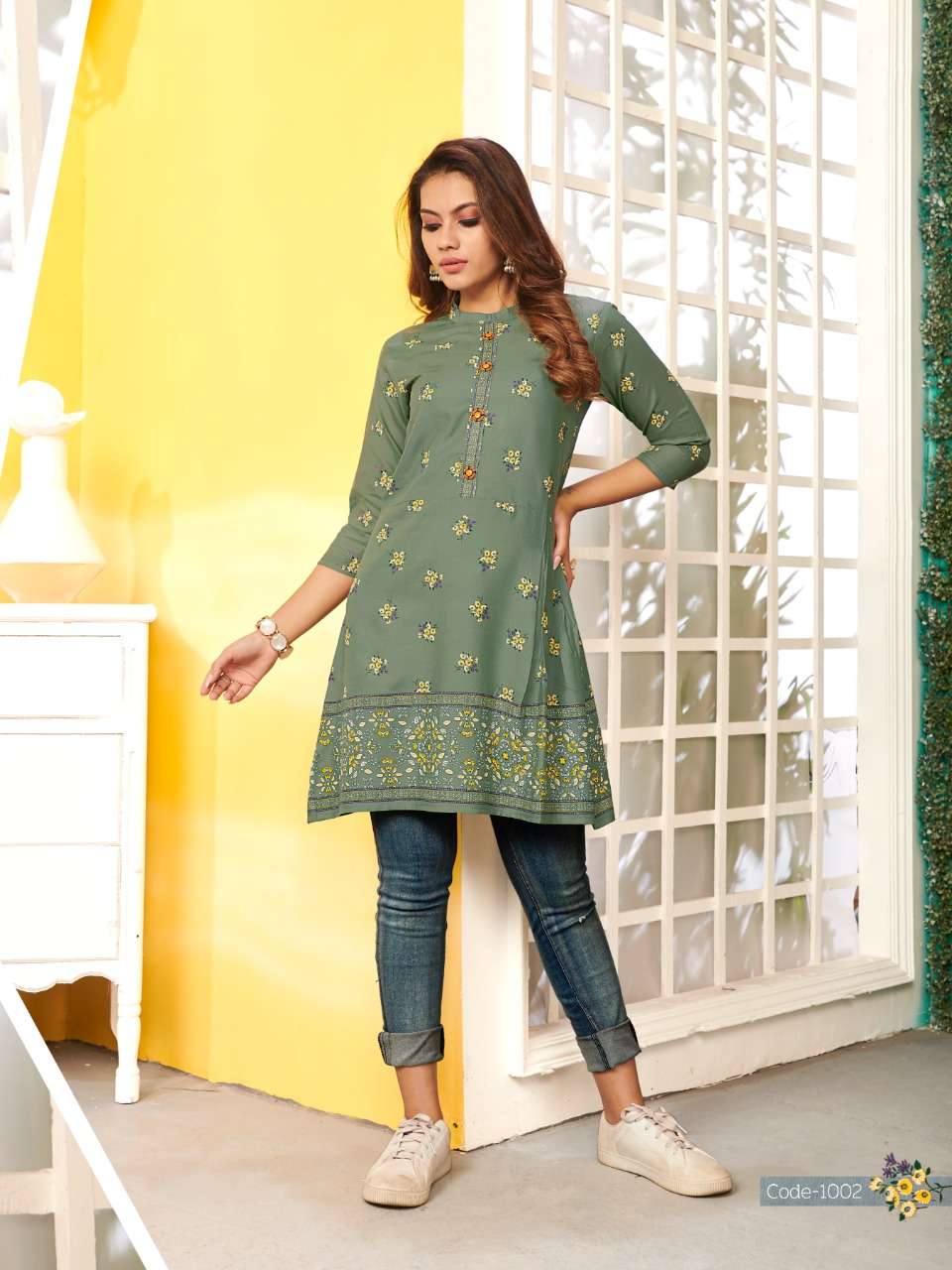 SACHI BY KAAMIRI 1001 TO 1004 SERIES BEAUTIFUL STYLISH COLORFUL FANCY PARTY WEAR & ETHNIC WEAR & READY TO WEAR PREMIUM RAYON COTTON PRINTED KURTIS AT WHOLESALE PRICE