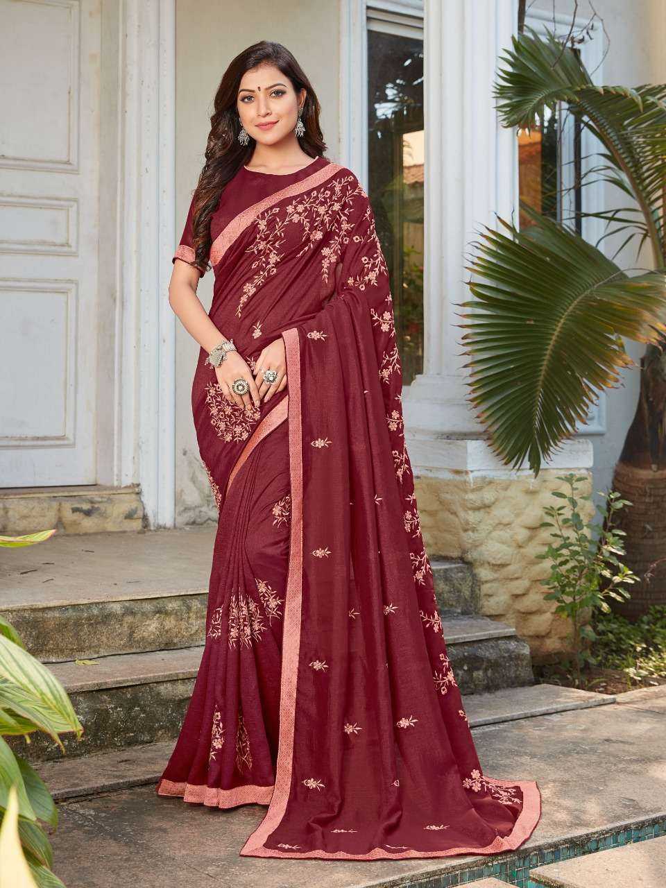 MANOHARI HIT DESIGNS BY MANOHARI INDIAN TRADITIONAL WEAR COLLECTION BEAUTIFUL STYLISH FANCY COLORFUL PARTY WEAR & OCCASIONAL WEAR VICHITRA SILK SAREES AT WHOLESALE PRICE