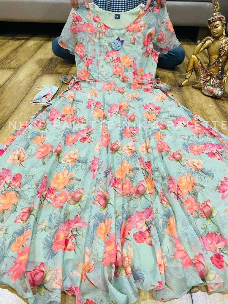 5 Colors Printed Long Gown at Rs 820 in Surat | ID: 21023246312
