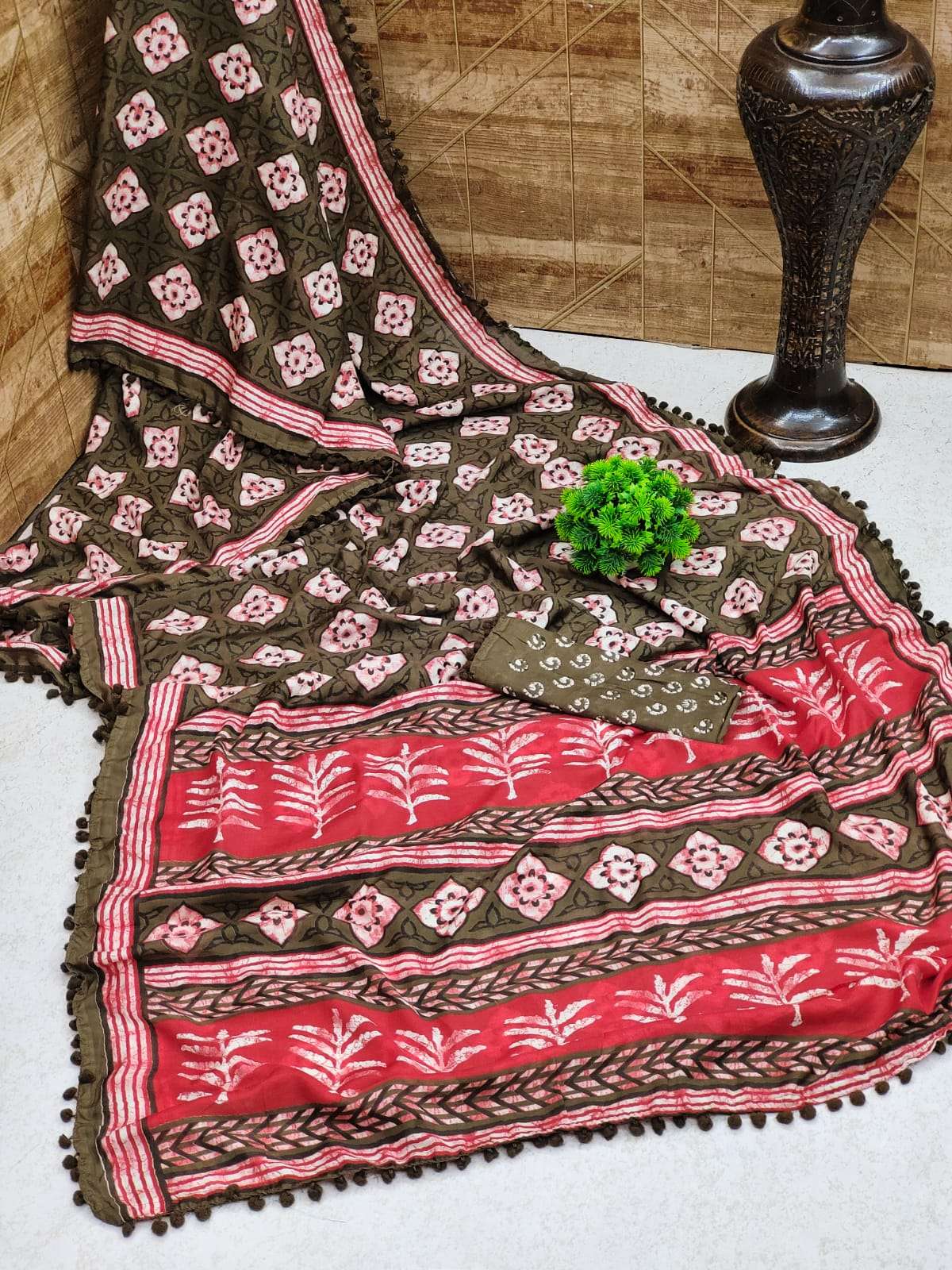 SOFT COTTON VOL-2 BY MYRA 201 TO 212 SERIES INDIAN TRADITIONAL WEAR COLLECTION BEAUTIFUL STYLISH FANCY COLORFUL PARTY WEAR & OCCASIONAL WEAR SOFT COTTON SAREES AT WHOLESALE PRICE