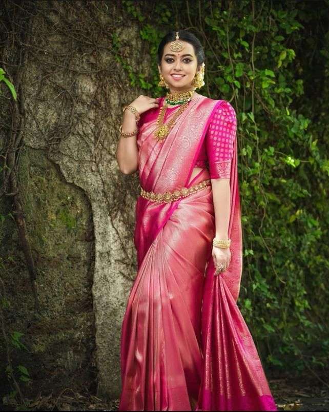 343 BY FASHID WHOLESALE 01 TO 05 SERIES SF INDIAN TRADITIONAL WEAR COLLECTION BEAUTIFUL STYLISH FANCY COLORFUL PARTY WEAR & OCCASIONAL WEAR LICHI SILK SAREES AT WHOLESALE PRICE