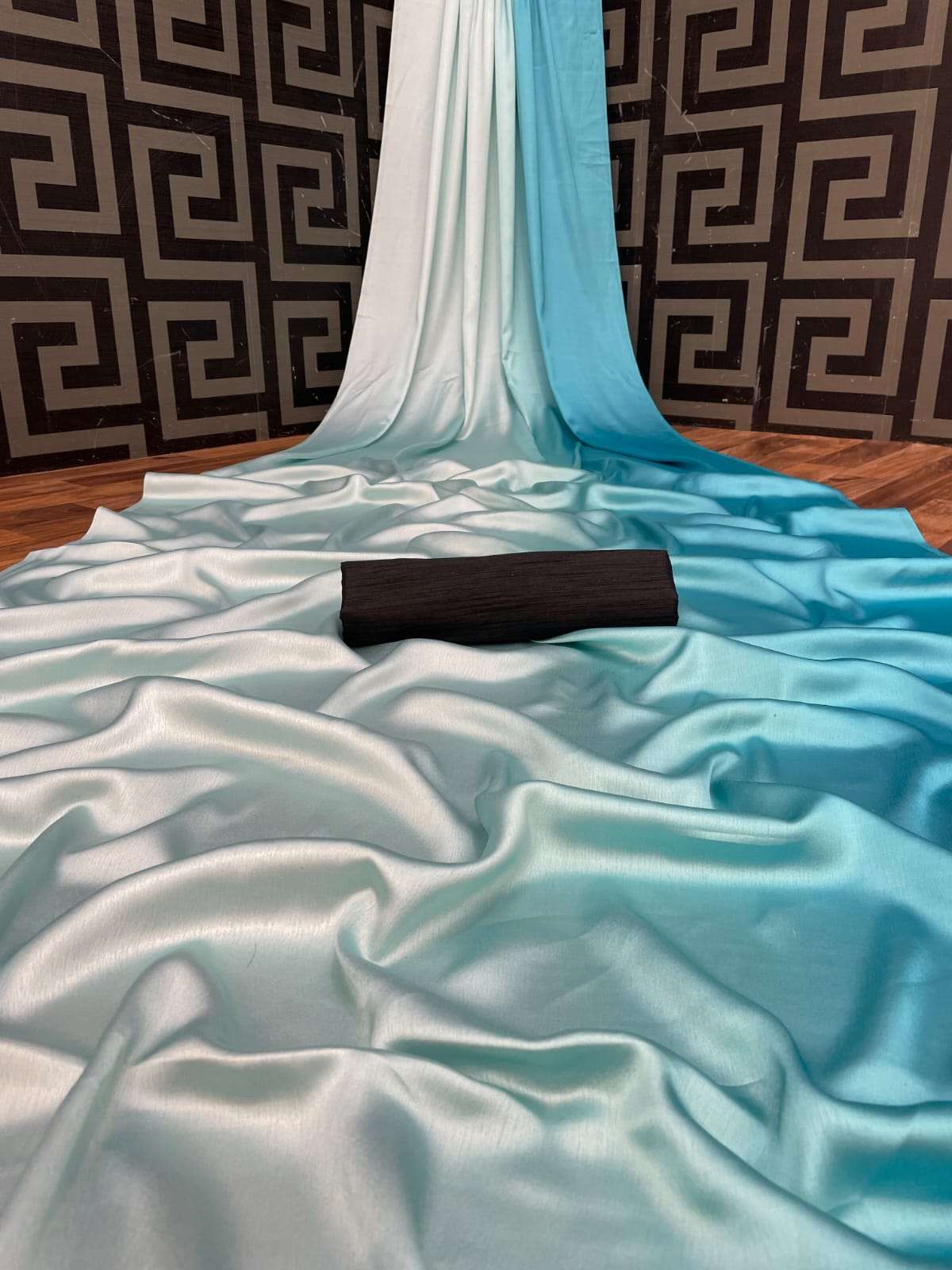 JAPAN SATIN VOL-4 BY FASHID WHOLESALE 401 TO 402 SERIES INDIAN TRADITIONAL WEAR COLLECTION BEAUTIFUL STYLISH FANCY COLORFUL PARTY WEAR & OCCASIONAL WEAR JAPAN SATIN SAREES AT WHOLESALE PRICE
