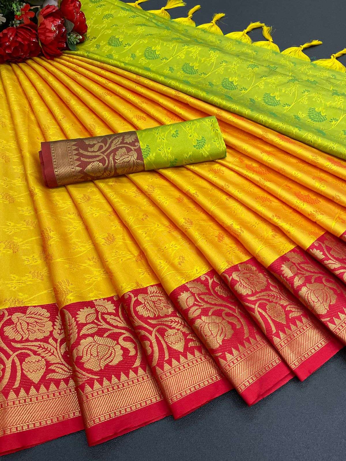 MB-3197 BY FASHID WHOLESALE 01 TO 06 SERIES INDIAN TRADITIONAL WEAR COLLECTION BEAUTIFUL STYLISH FANCY COLORFUL PARTY WEAR & OCCASIONAL WEAR PURE KANJIVARAM SILK SAREES AT WHOLESALE PRICE