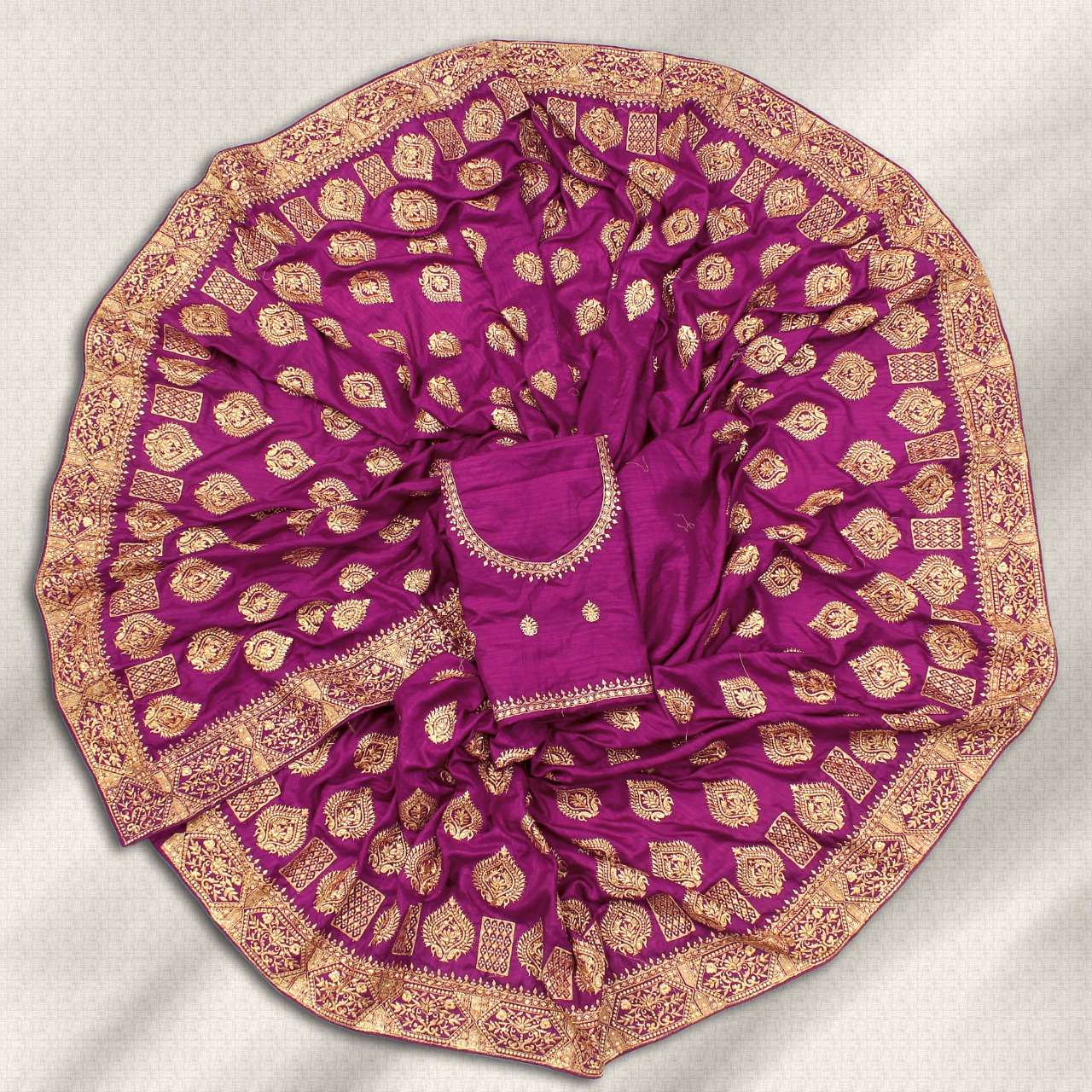 ADITYA SILK BY YADU NANDAN FASHION 01 TO 04 SERIES INDIAN TRADITIONAL WEAR COLLECTION BEAUTIFUL STYLISH FANCY COLORFUL PARTY WEAR & OCCASIONAL WEAR VICHITRA EMBROIDERED SAREES AT WHOLESALE PRICE