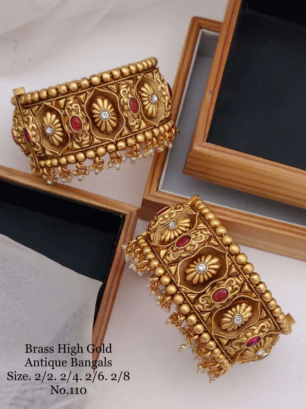 ANTIQUE BANGALS BY FASHID WHOLESALE TRADITIONAL ARTIFICIAL JEWELLERY FOR INDIAN ATTIRE AT EXCLUSIVE RANGE.