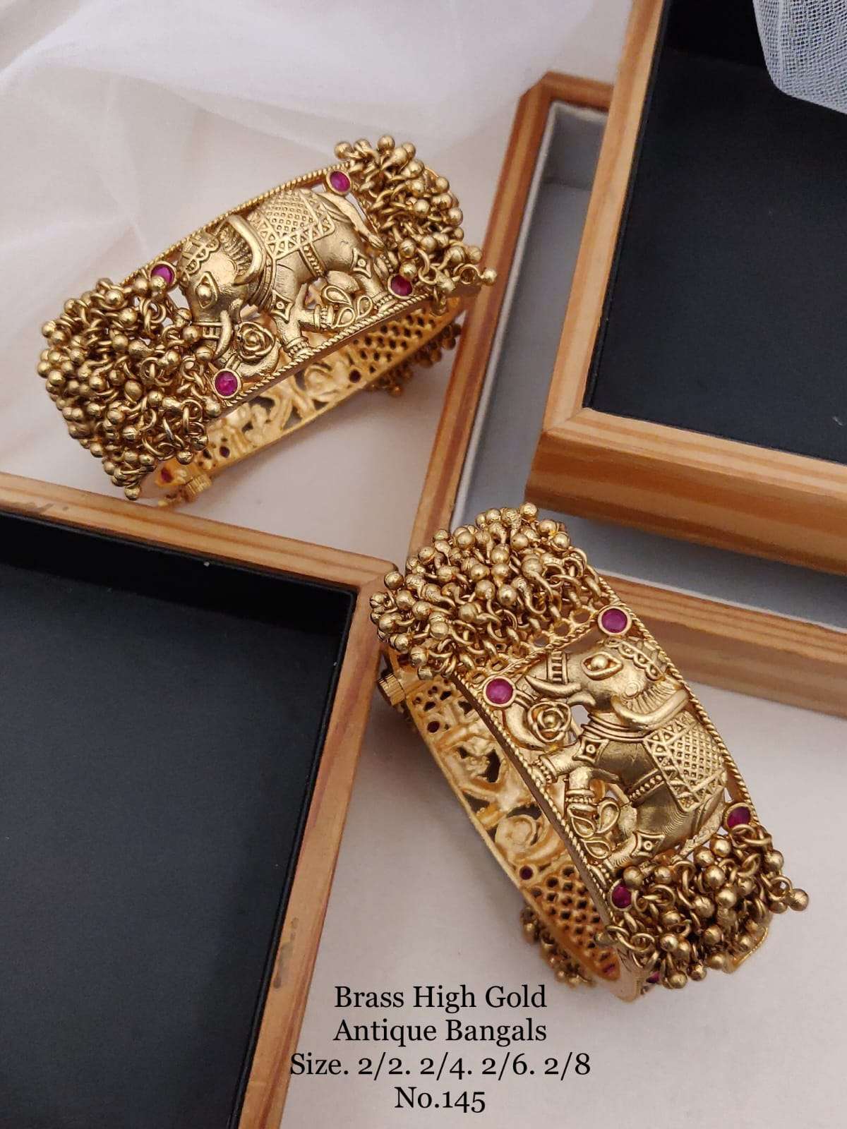 ANTIQUE BANGALS BY FASHID WHOLESALE TRADITIONAL ARTIFICIAL JEWELLERY FOR INDIAN ATTIRE AT EXCLUSIVE RANGE.