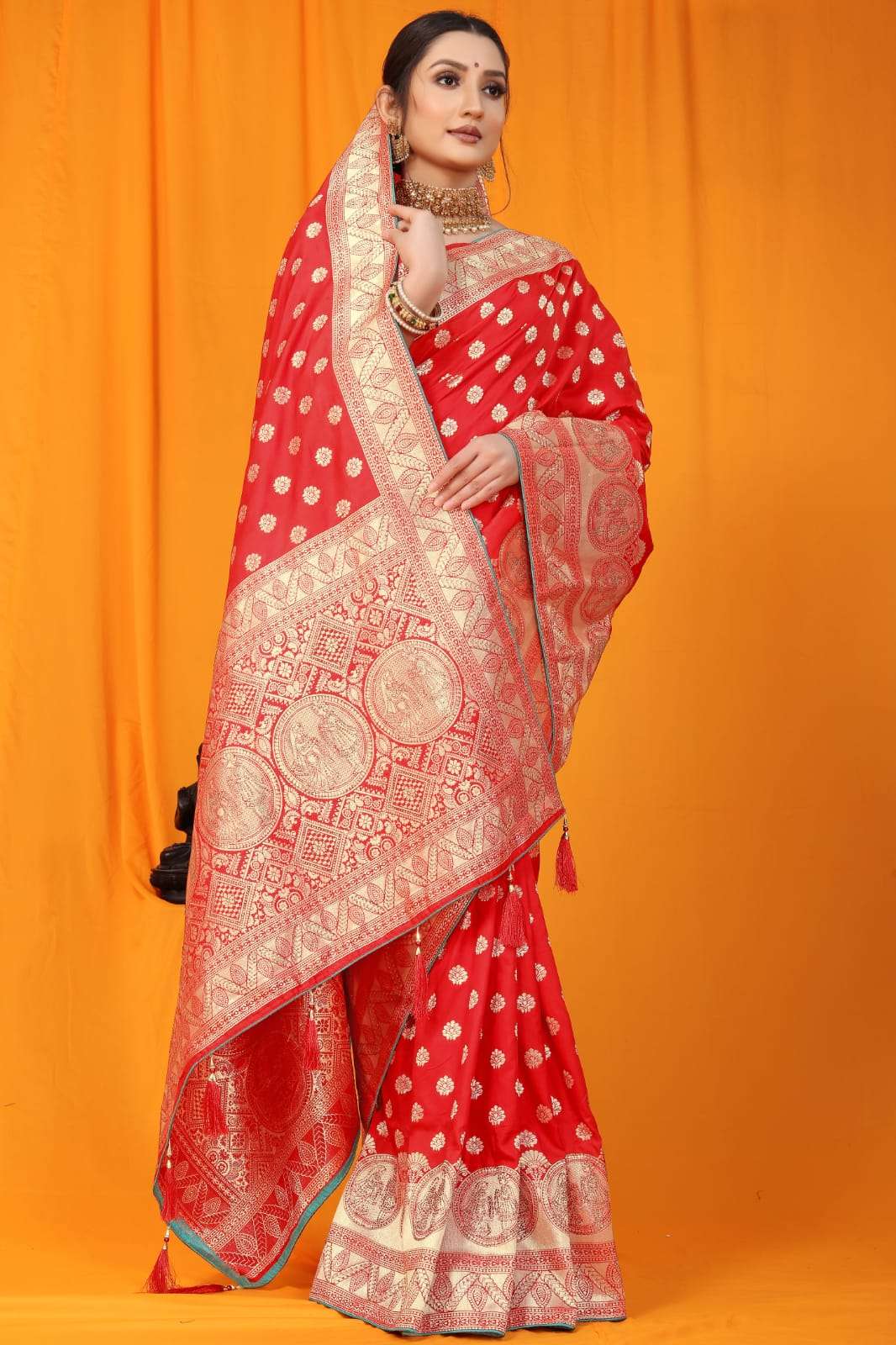 Siroski Silk By Fashid Wholesale 01 To 06 Series Indian Traditional Wear Collection Beautiful Stylish Fancy Colorful Party Wear & Occasional Wear Pure Silk Sarees At Wholesale Price