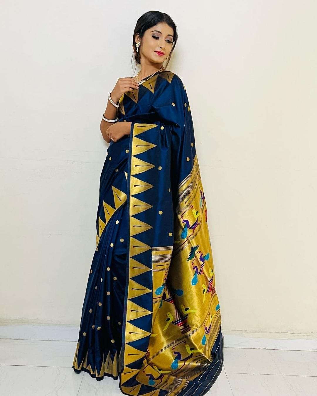 Kajukatri Paithani By Fashid Wholesale 01 To 13 Series Ph Indian Traditional Wear Collection Beautiful Stylish Fancy Colorful Party Wear & Occasional Wear Pure Silk Sarees At Wholesale Price