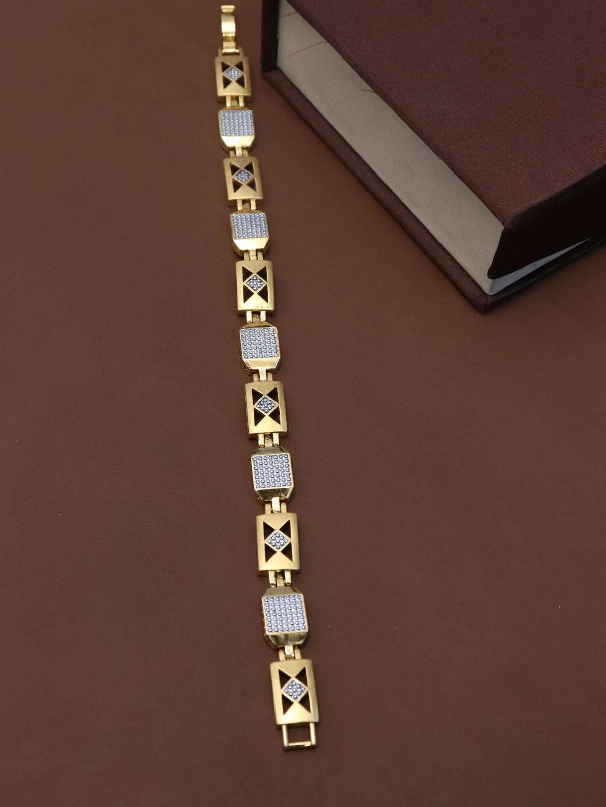 B-177 BY FASHID WHOLESALE TRADITIONAL IMITATION JEWELLERY FOR INDIAN ATTIRE AT EXCLUSIVE RANGE.