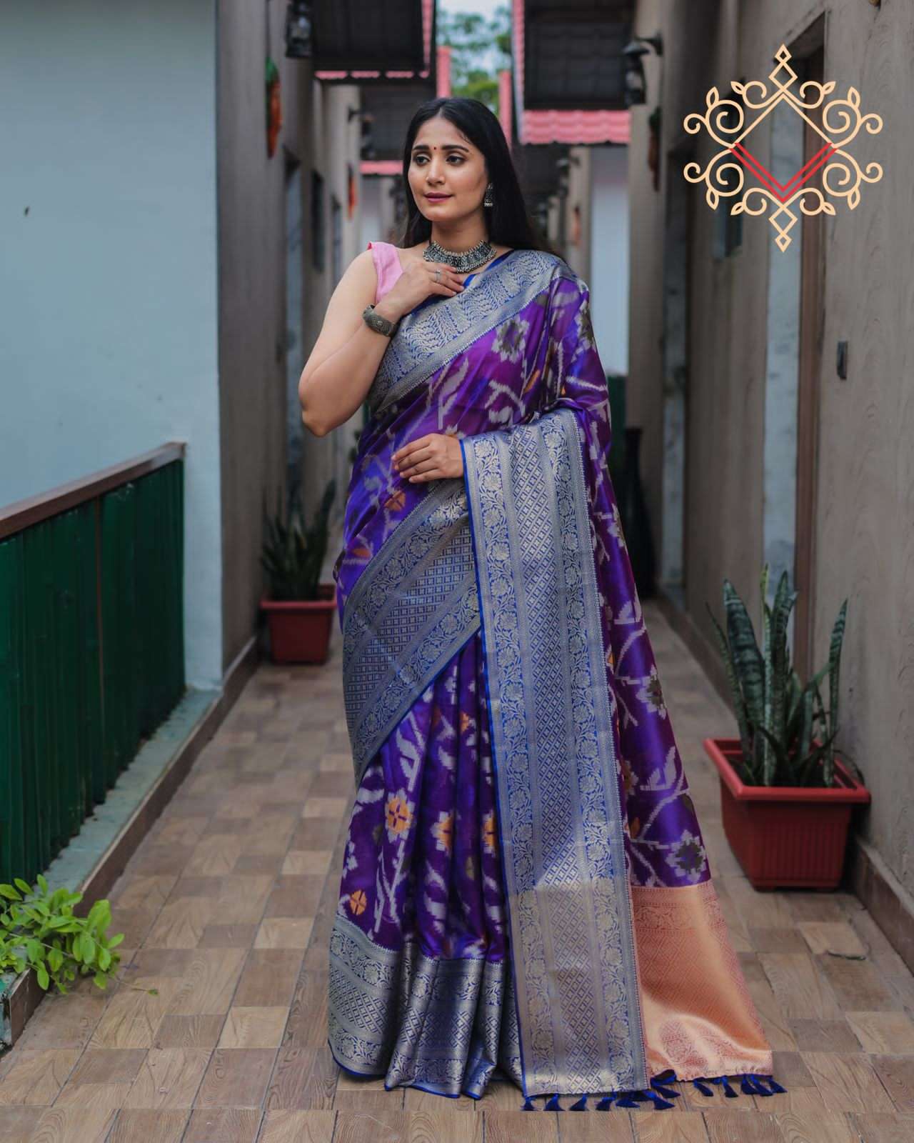 VV PADMASHREE VOL-4 BY FASHID WHOLESALE 01 TO 06 SERIES INDIAN TRADITIONAL WEAR COLLECTION BEAUTIFUL STYLISH FANCY COLORFUL PARTY WEAR & OCCASIONAL WEAR BANARASI HANDLOOM SAREES AT WHOLESALE PRICE