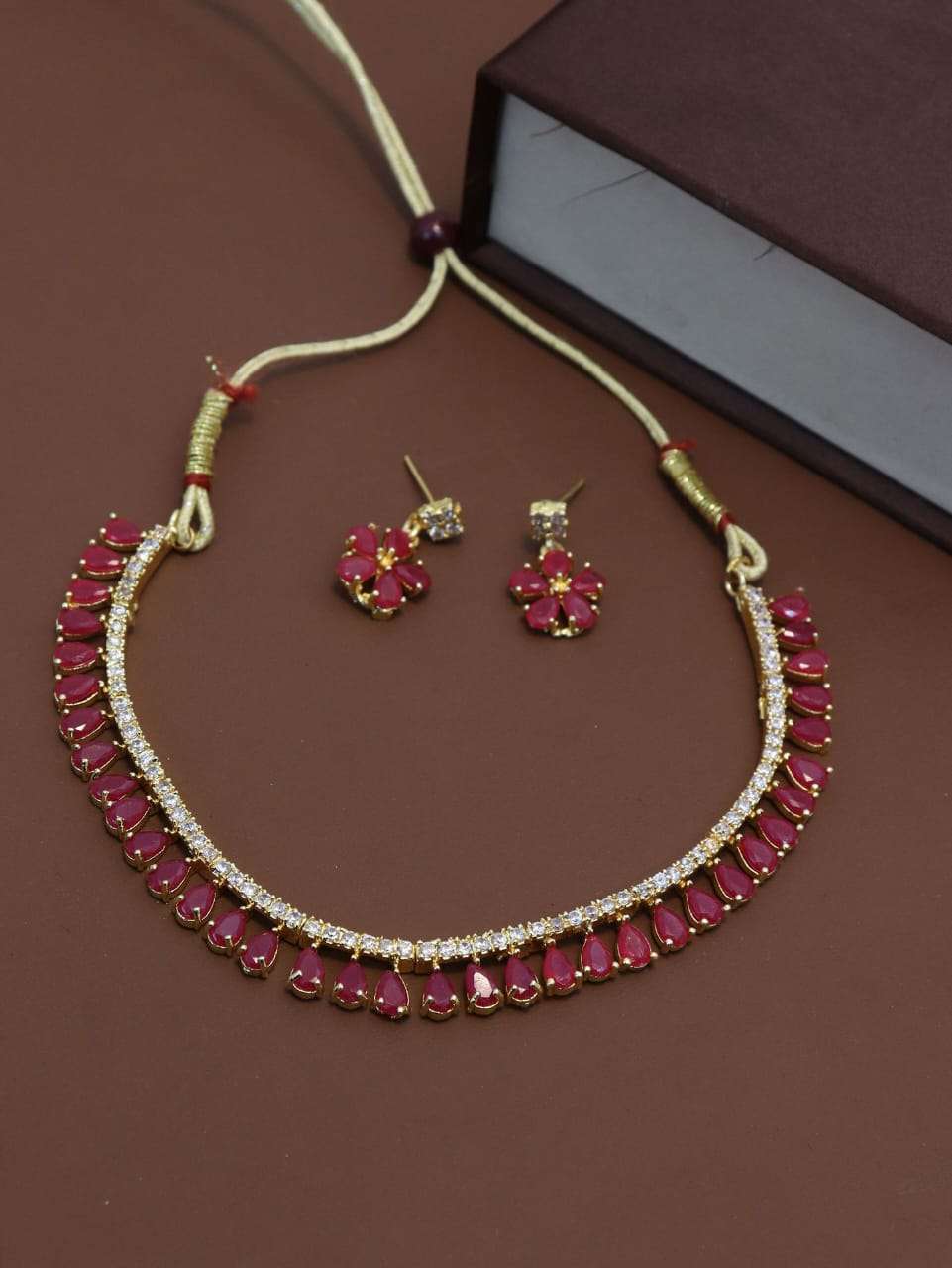 S-319 BY FASHID WHOLESALE TRADITIONAL IMITATION JEWELLERY FOR INDIAN ATTIRE AT EXCLUSIVE RANGE.