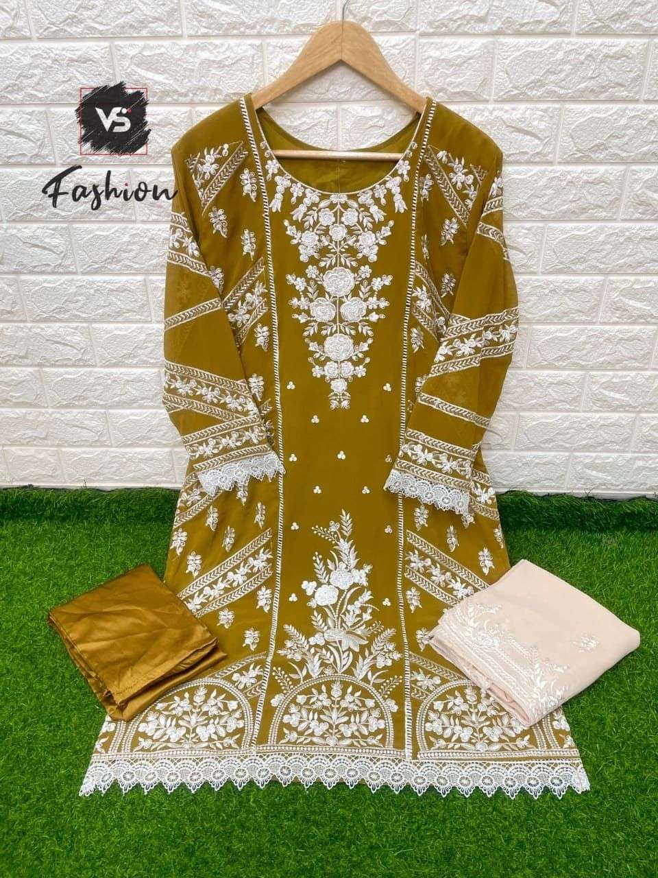 VS FASHION HIT DESIGN 605 BY VS FASHION PAKISTANI SUITS BEAUTIFUL FANCY COLORFUL STYLISH PARTY WEAR & OCCASIONAL WEAR FAUX GEORGETTE EMBROIDERY DRESSES AT WHOLESALE PRICE