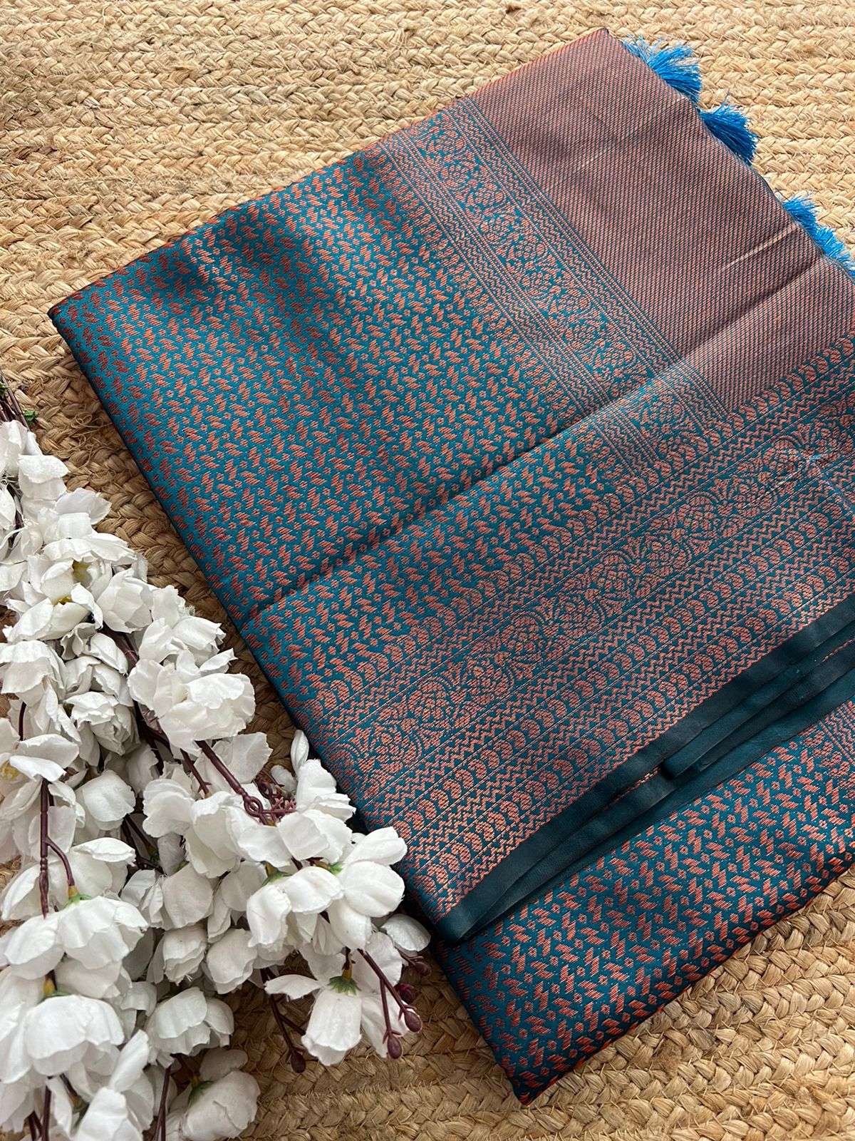 VV KUBERA PATTU BY FASHID WHOLESALE 01 TO 08 SERIES INDIAN TRADITIONAL WEAR COLLECTION BEAUTIFUL STYLISH FANCY COLORFUL PARTY WEAR & OCCASIONAL WEAR BANARASI SILK SAREES AT WHOLESALE PRICE