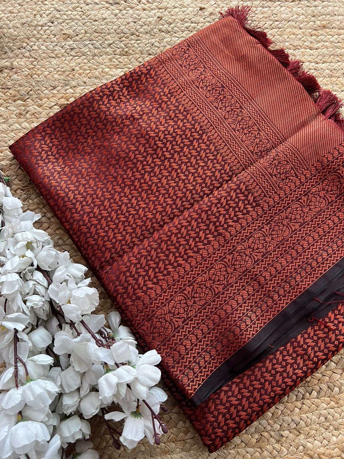 VV KUBERA PATTU BY FASHID WHOLESALE 01 TO 08 SERIES INDIAN TRADITIONAL WEAR COLLECTION BEAUTIFUL STYLISH FANCY COLORFUL PARTY WEAR & OCCASIONAL WEAR BANARASI SILK SAREES AT WHOLESALE PRICE