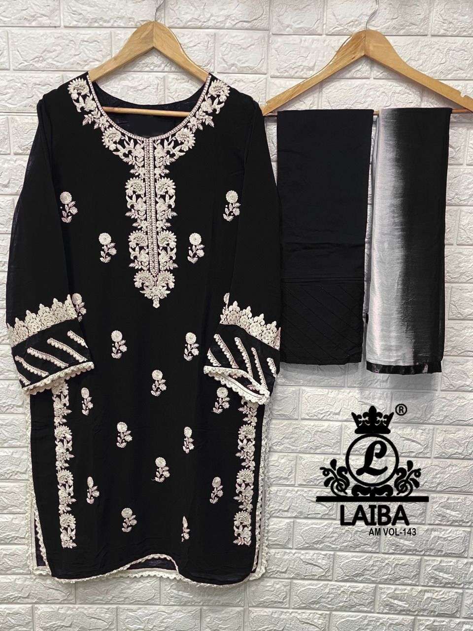 AM VOL-143 BY LAIBA 01 TO 04 SERIES PAKISTANI SUITS BEAUTIFUL FANCY COLORFUL STYLISH PARTY WEAR & OCCASIONAL WEAR PURE GEORGETTE EMBROIDERED DRESSES AT WHOLESALE PRICE