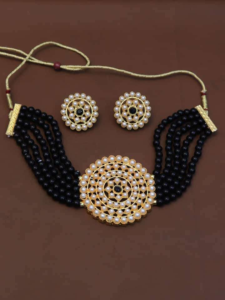 S-586 SERIES BY FASHID WHOLESALE 586 TO 590 SERIES TRADITIONAL ARTIFICIAL JEWELLERY FOR INDIAN ATTIRE AT EXCLUSIVE RANGE.