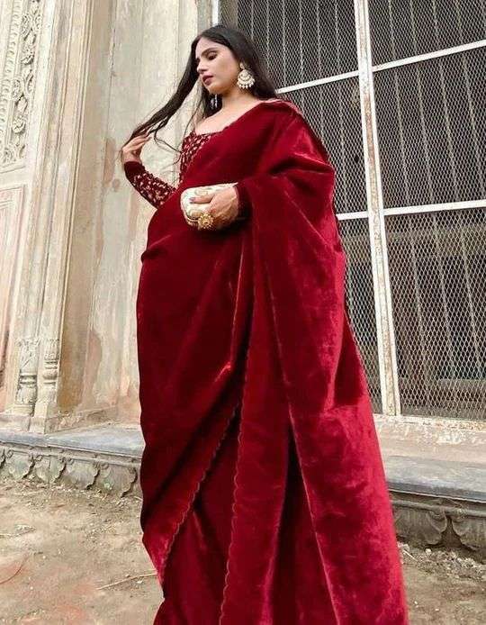 L-1572 By Fashid Wholesale 01 To 04 Series Indian Traditional Wear Collection Beautiful Stylish Fancy Colorful Party Wear & Occasional Wear Chiffon Sarees At Wholesale Price