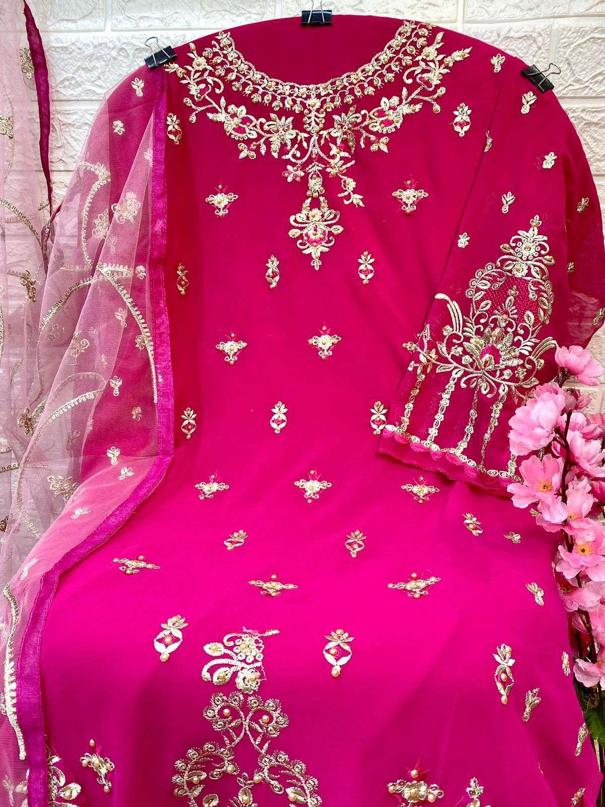 AL KHUSHBU HIT DESIGN 3040 BY AL KHUSHBU PAKISTANI SUITS BEAUTIFUL FANCY COLORFUL STYLISH PARTY WEAR & OCCASIONAL WEAR FAUX GEORGETTE EMBROIDERY DRESSES AT WHOLESALE PRICE