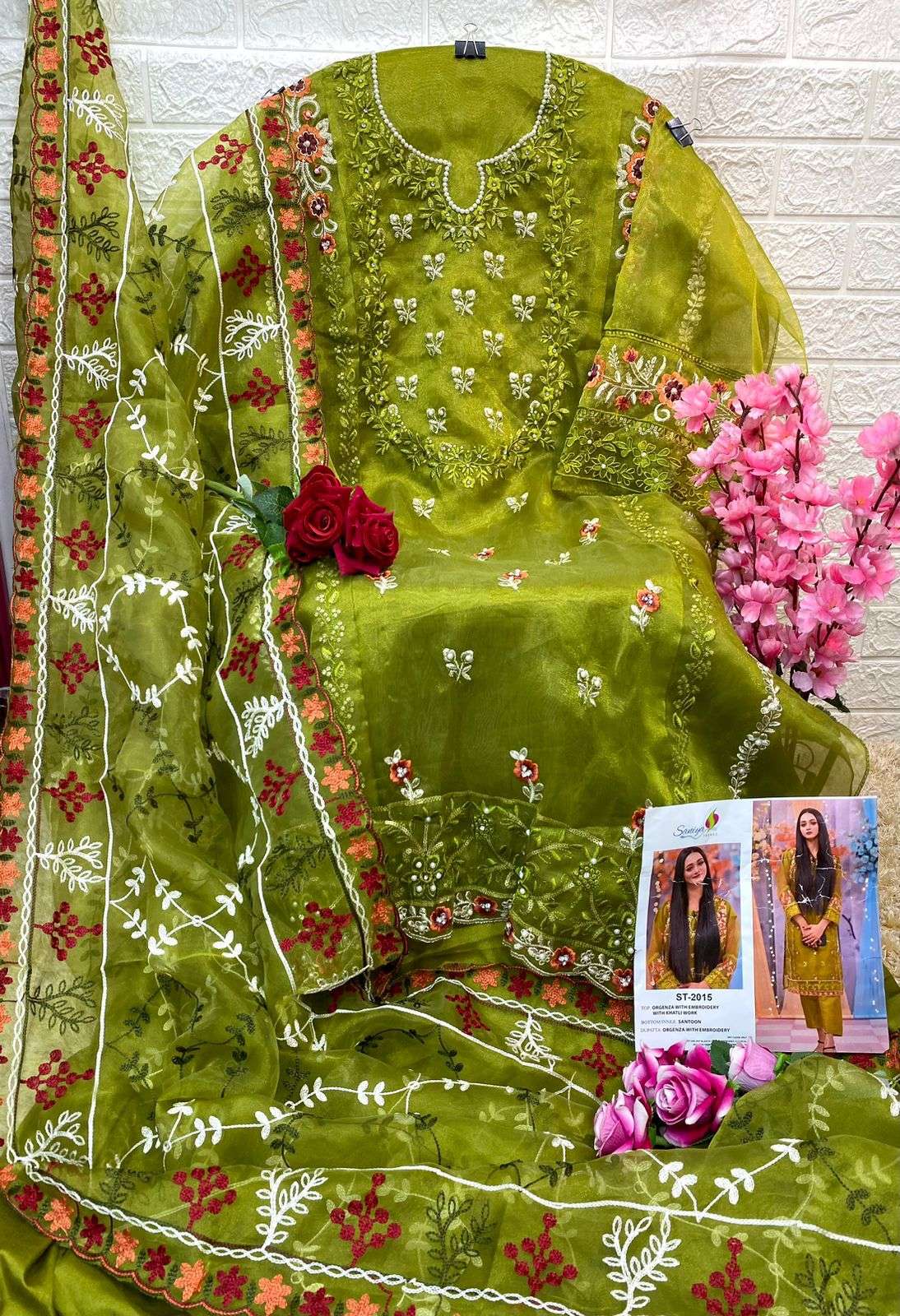 SANIYA TRENDZ HIT DESIGN 2015 BY SANIYA TRENDZ DESIGNER PAKISTANI SUITS COLLECTION BEAUTIFUL STYLISH COLORFUL FANCY PARTY WEAR & OCCASIONAL WEAR ORGANZA DRESSES AT WHOLESALE PRICE