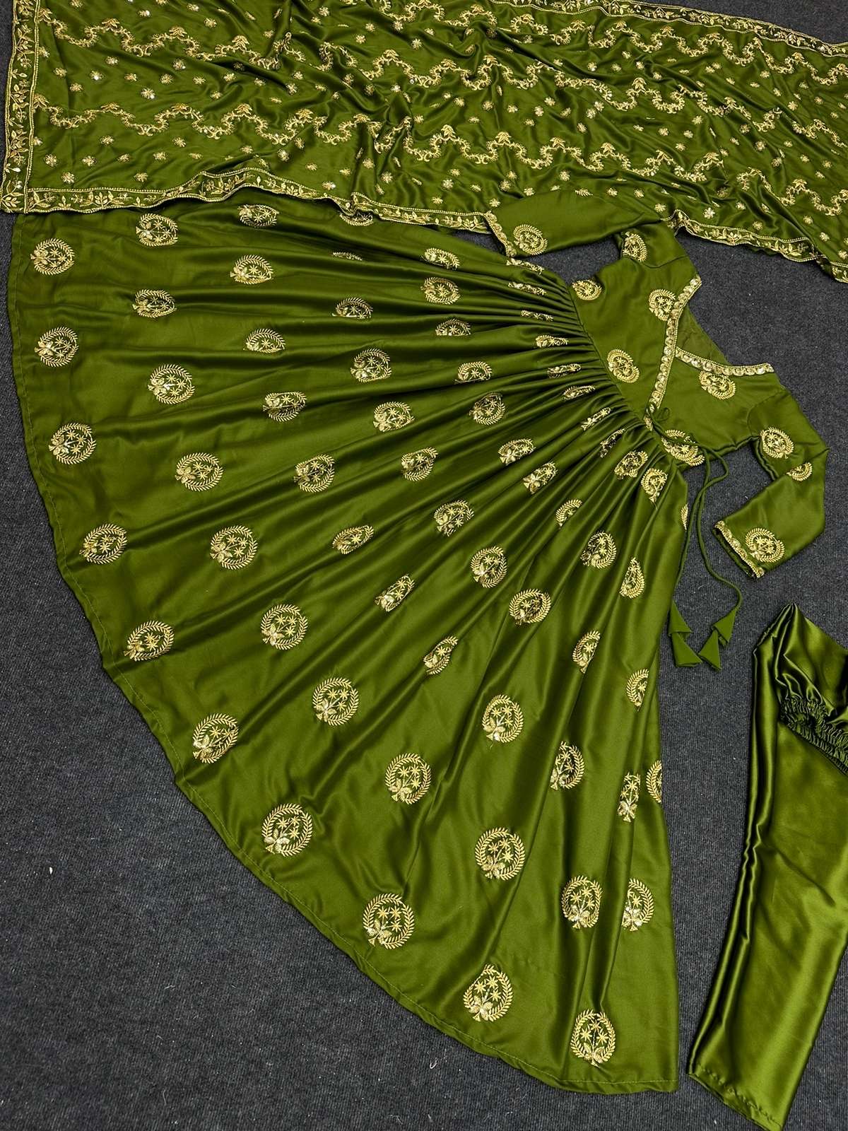 5513 BY FASHID WHOLESALE BEAUTIFUL ANARKALI SUITS COLORFUL STYLISH FANCY CASUAL WEAR & ETHNIC WEAR SATIN SILK DRESSES AT WHOLESALE PRICE