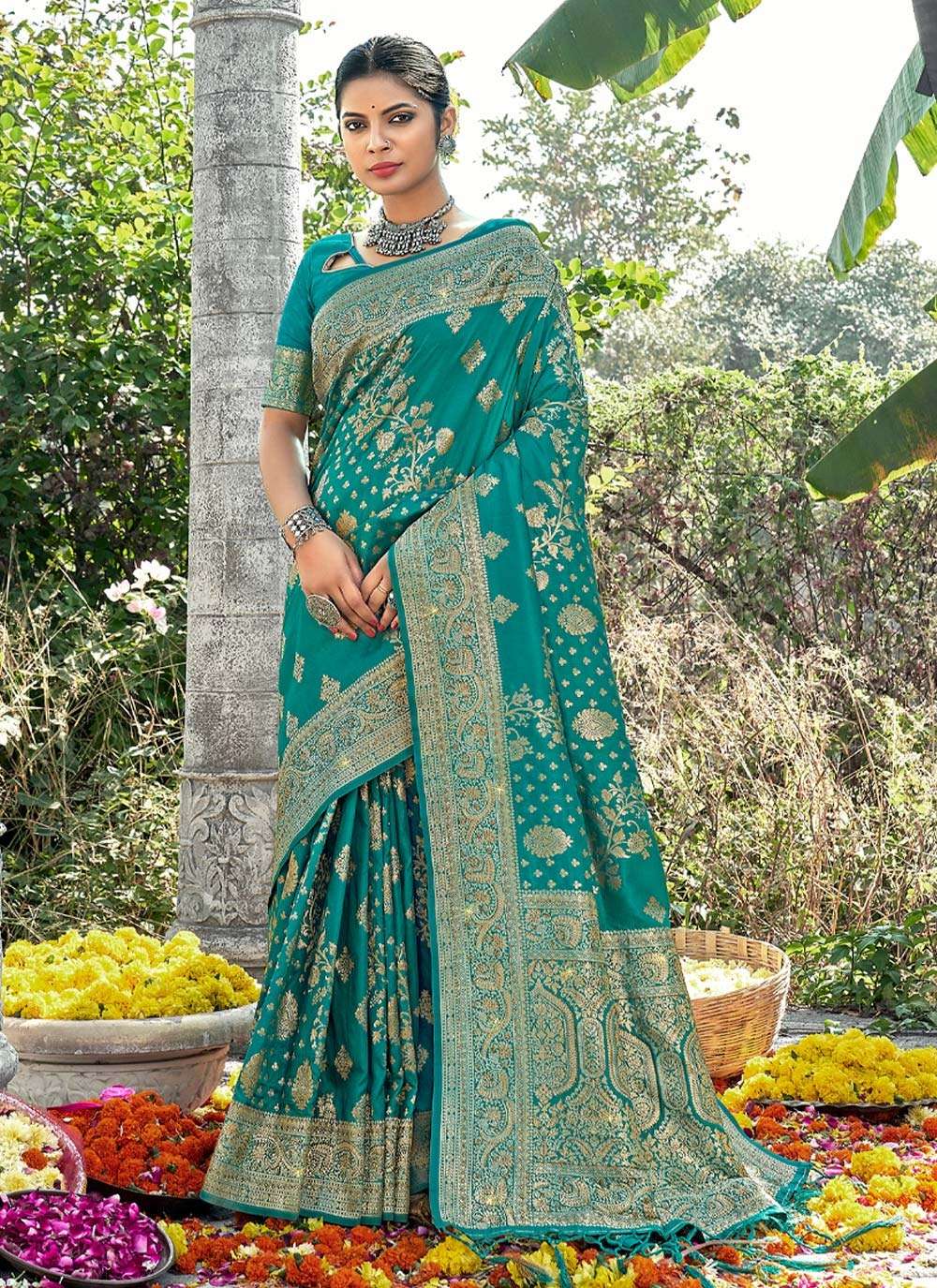Manbhari By Bunawat 1001 To 1006 Series Indian Traditional Wear Collection Beautiful Stylish Fancy Colorful Party Wear & Occasional Wear Banarasi Silk Sarees At Wholesale Price