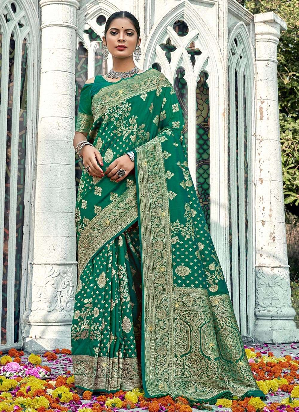 Manbhari By Bunawat 1001 To 1006 Series Indian Traditional Wear Collection Beautiful Stylish Fancy Colorful Party Wear & Occasional Wear Banarasi Silk Sarees At Wholesale Price