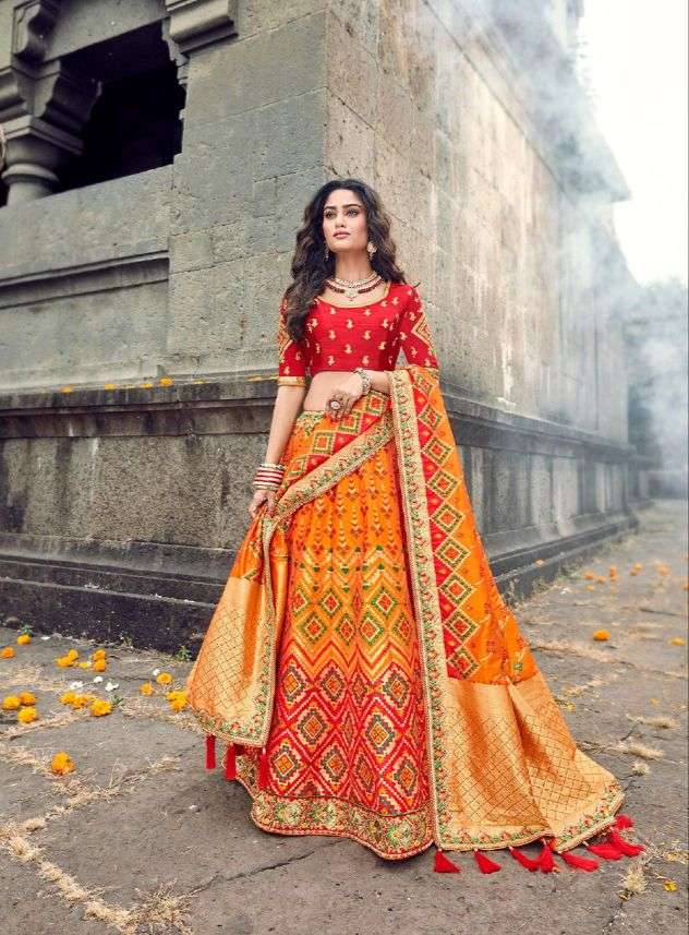 Tathastu Hit Design 3707 By Tathastu Bridal Wear Collection Beautiful Stylish Colorful Fancy Party Wear & Occasional Wear Fancy Lehengas At Wholesale Price