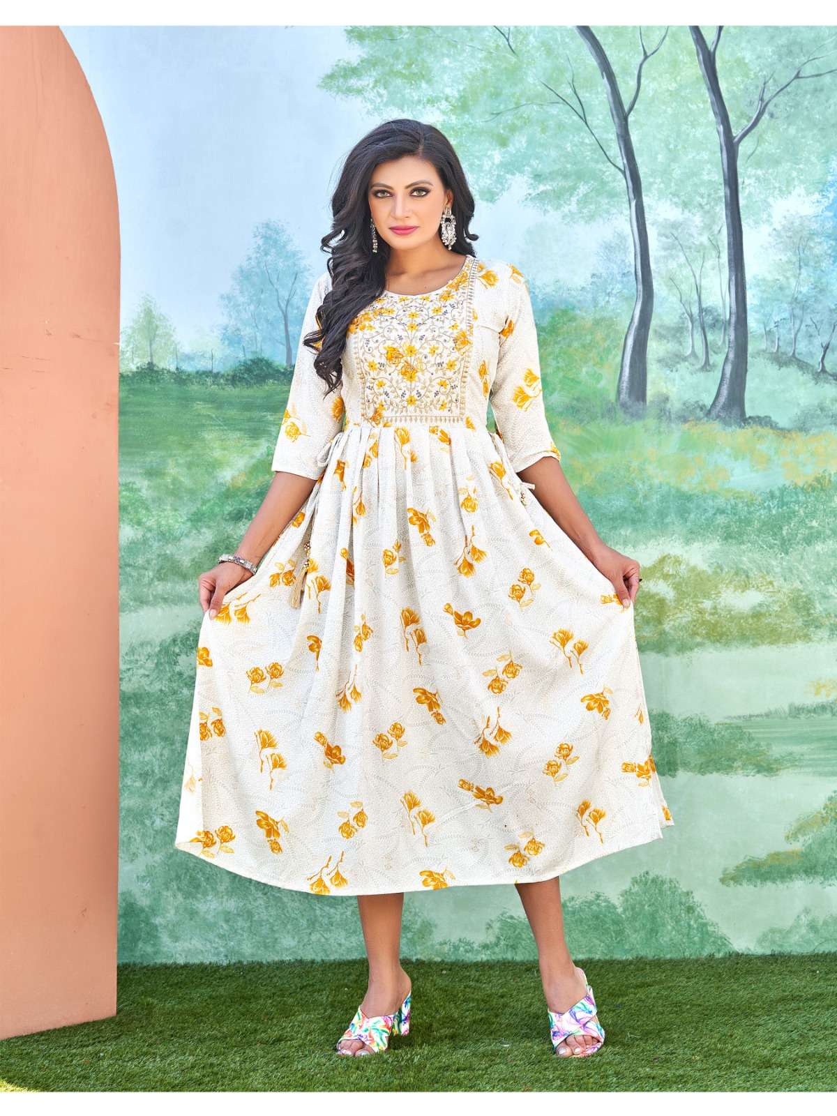 Sonpari By Smylee 1001 To 1008 Series Designer Stylish Fancy Colorful Beautiful Party Wear & Ethnic Wear Collection Rayon Foil Kurtis At Wholesale Price