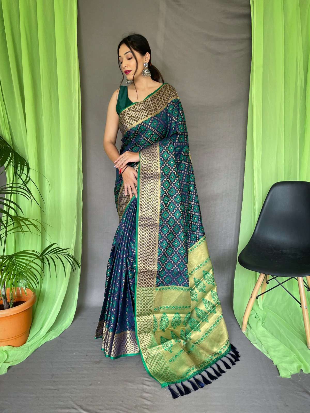 Patola Vol-1 By Purple Creation 01 To 06 Series Indian Traditional Wear Collection Beautiful Stylish Fancy Colorful Party Wear & Occasional Wear Patola Silk Sarees At Wholesale Price