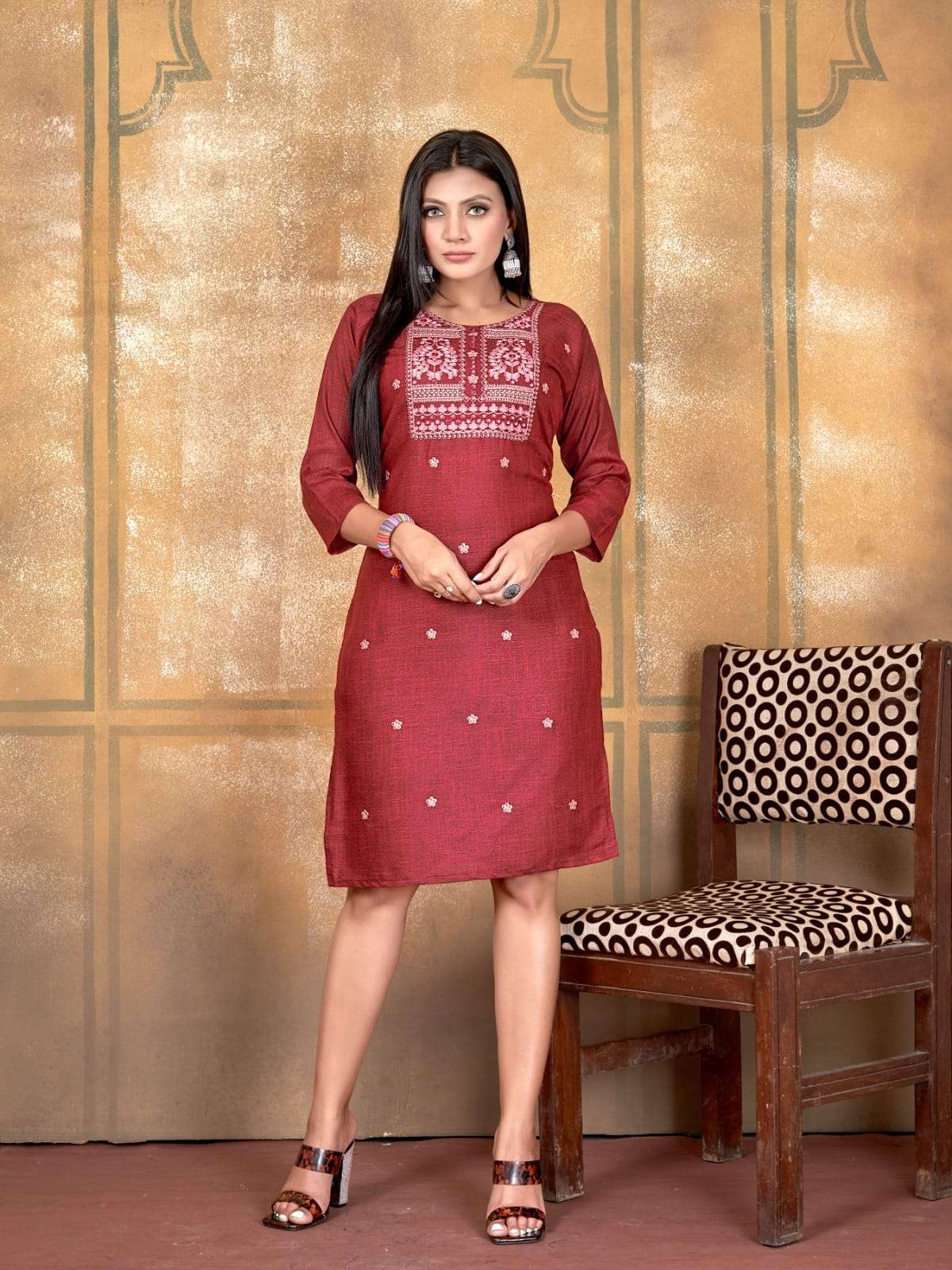 Glorious By Kinti 1001 To 1008 Series Beautiful Stylish Fancy Colorful Casual Wear & Ethnic Wear Heavy Rayon Foil Kurtis At Wholesale Price