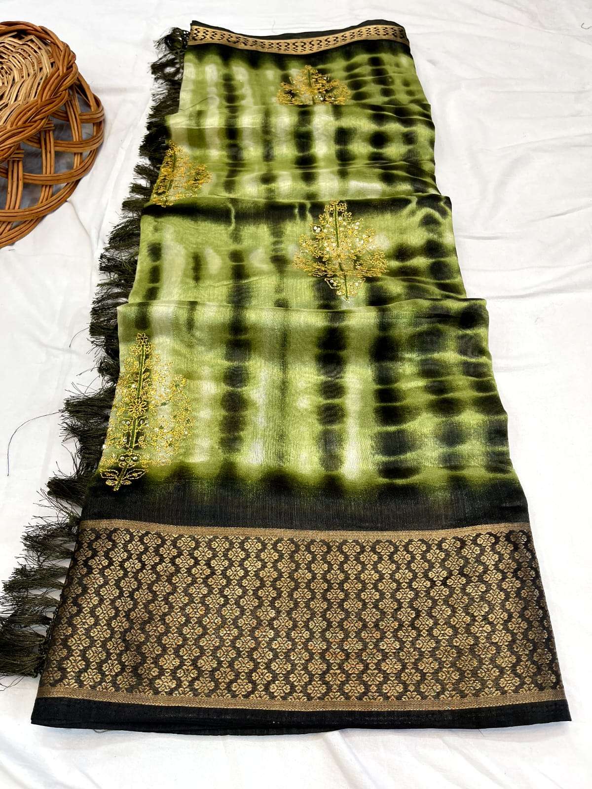 Komal By Fashid Wholesale 01 To 06 Series Vedant Indian Traditional Wear Collection Beautiful Stylish Fancy Colorful Party Wear & Occasional Wear Pure Cotton Silk Sarees At Wholesale Price